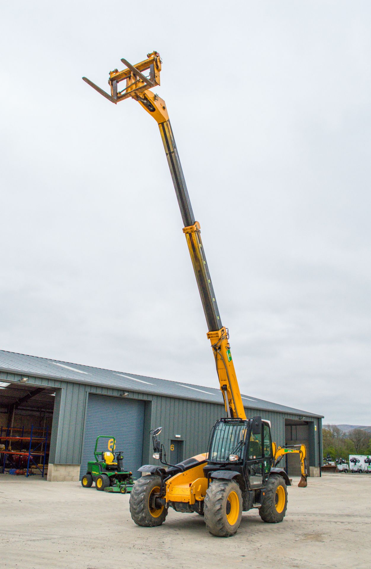 JCB 535-95 9.5 metre telescopic handler Year: 2015 S/N: 2346986 Recorded Hours: 1773 H5108838 - Image 16 of 23