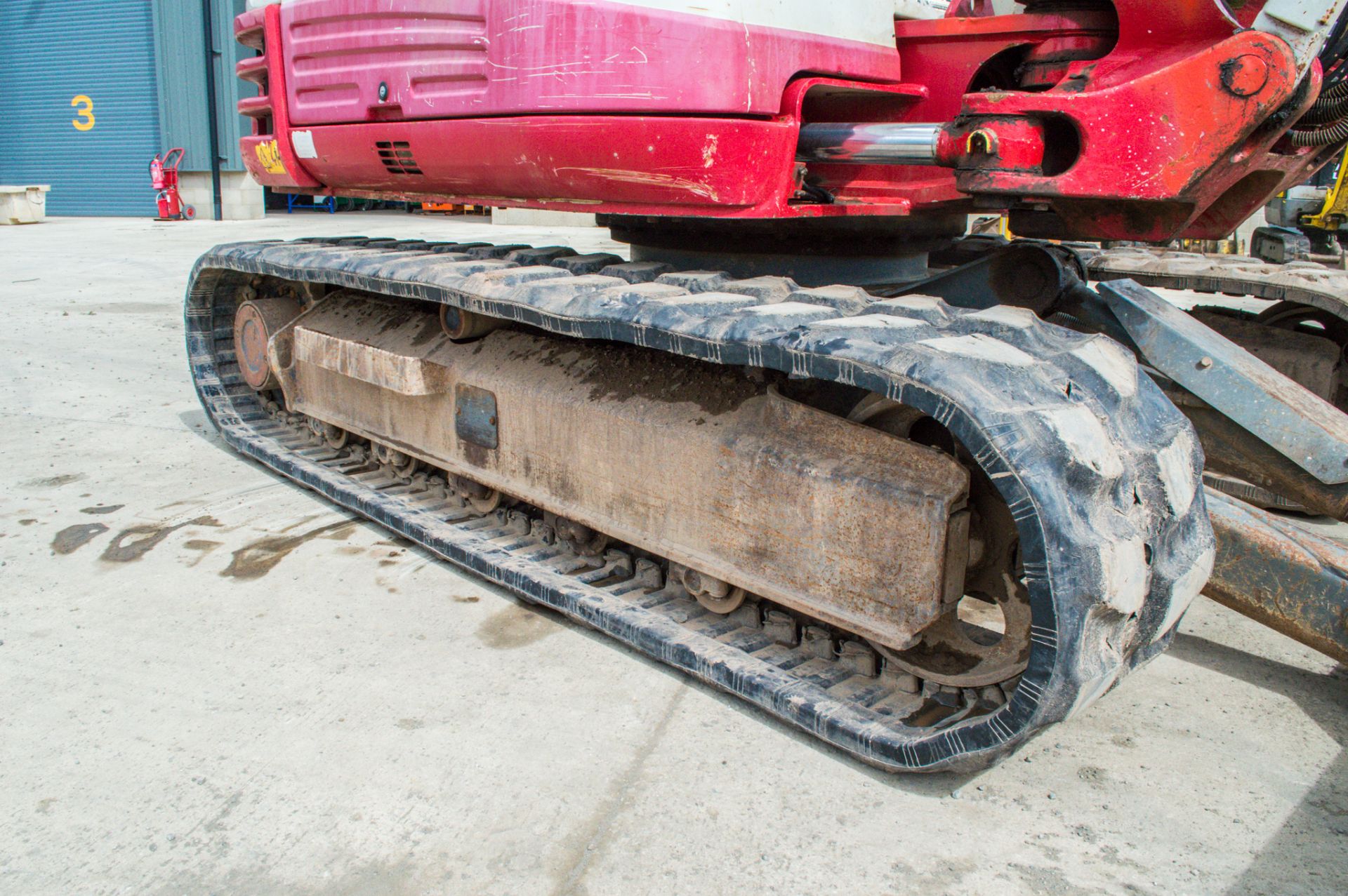 Takeuchi TB285 8 tonne rubber tracked midi excavator Year: 2012 S/N: 185000528 Recorded hours: 10512 - Image 7 of 19