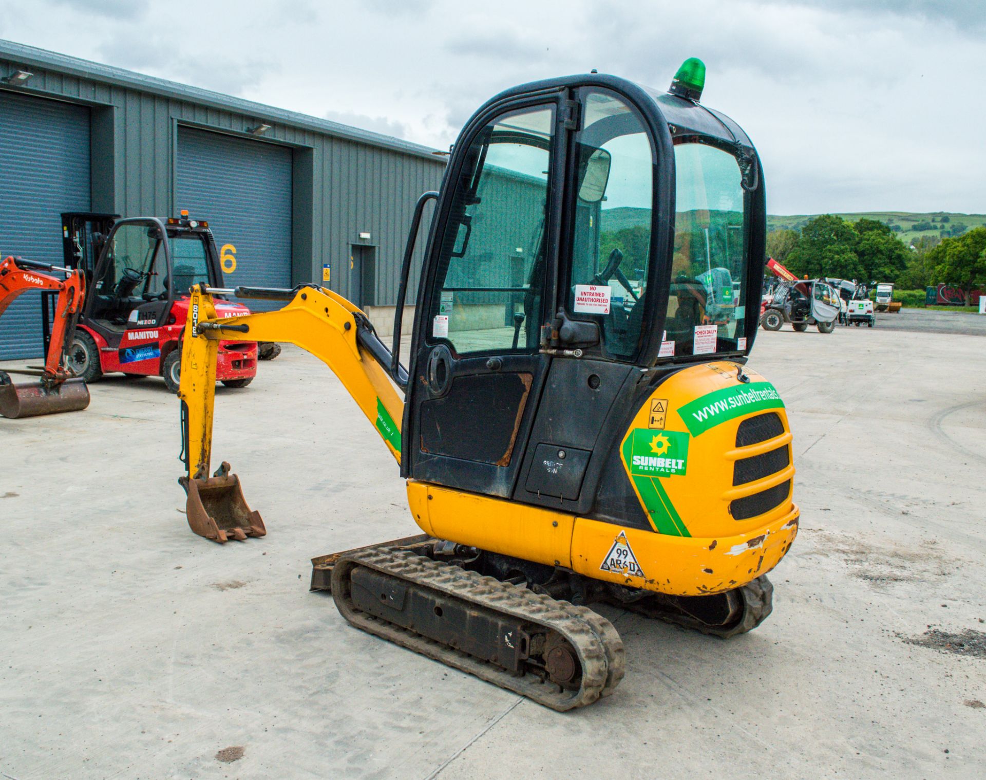 JCB 8018 CTS 1.8 tonne rubber tracked mini excavator Year: 2017 S/N: JCB08018LH2583518 Recorded - Image 4 of 20