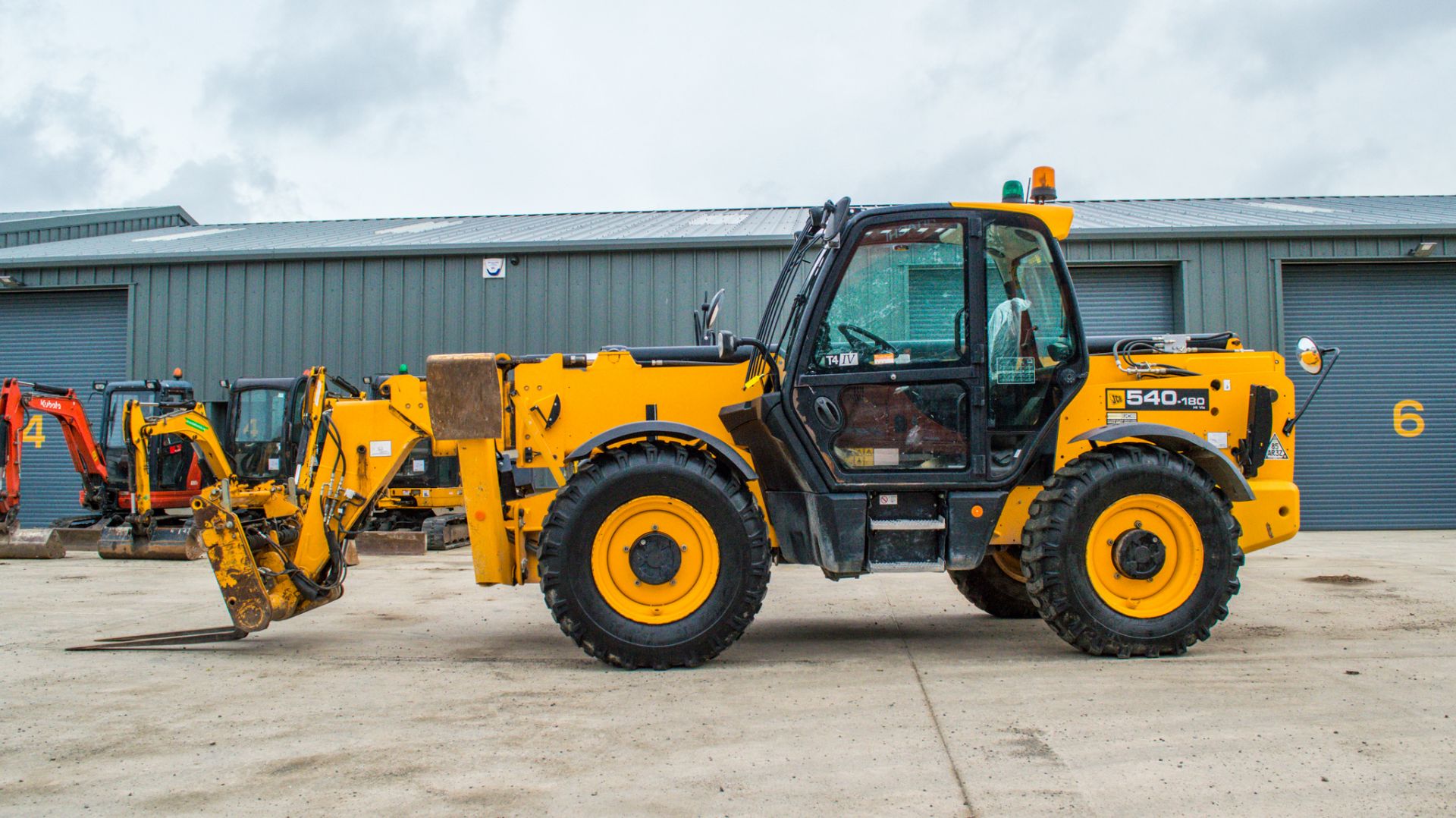 JCB 540-180 Hi-Viz 18 metre telescopic handler  Year: 2017 S/N: 2567515 Recorded Hours: 4573 c/w - Image 7 of 27