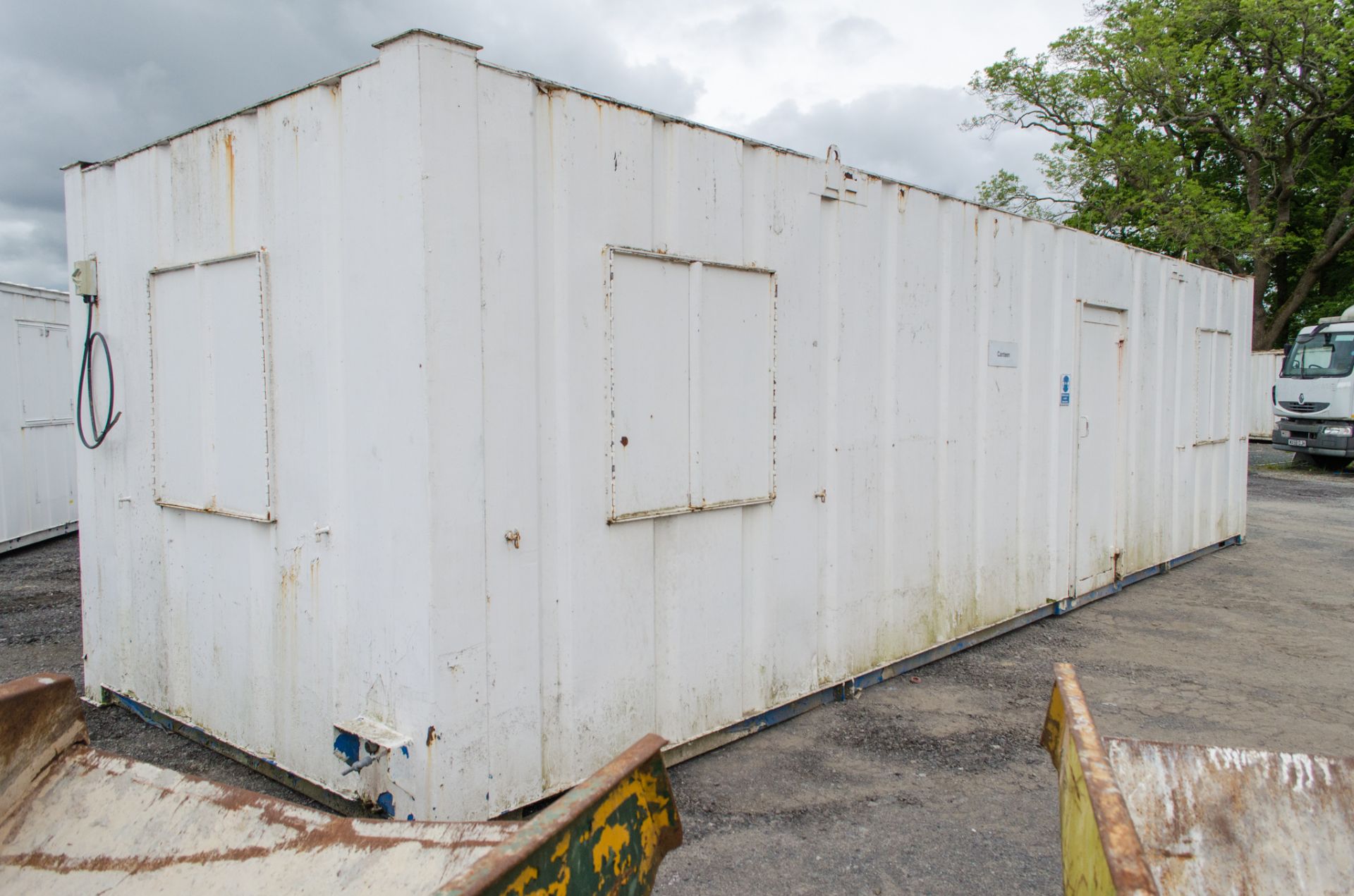 32 ft x 10 ft steel anti vandal site office unit c/w Key - Image 2 of 7