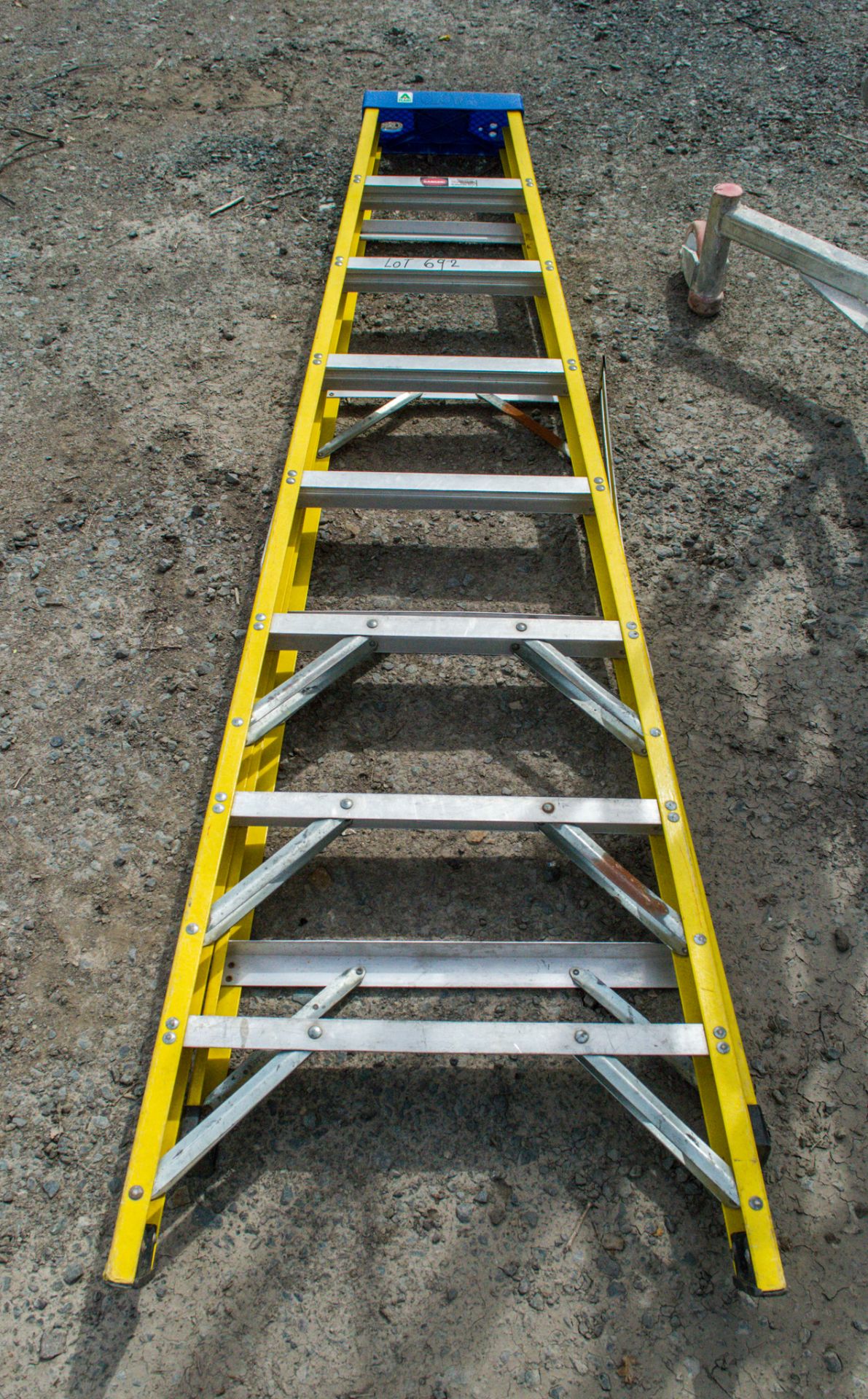 Clow 8 tread  glass fibre framed step ladder SESE0010038