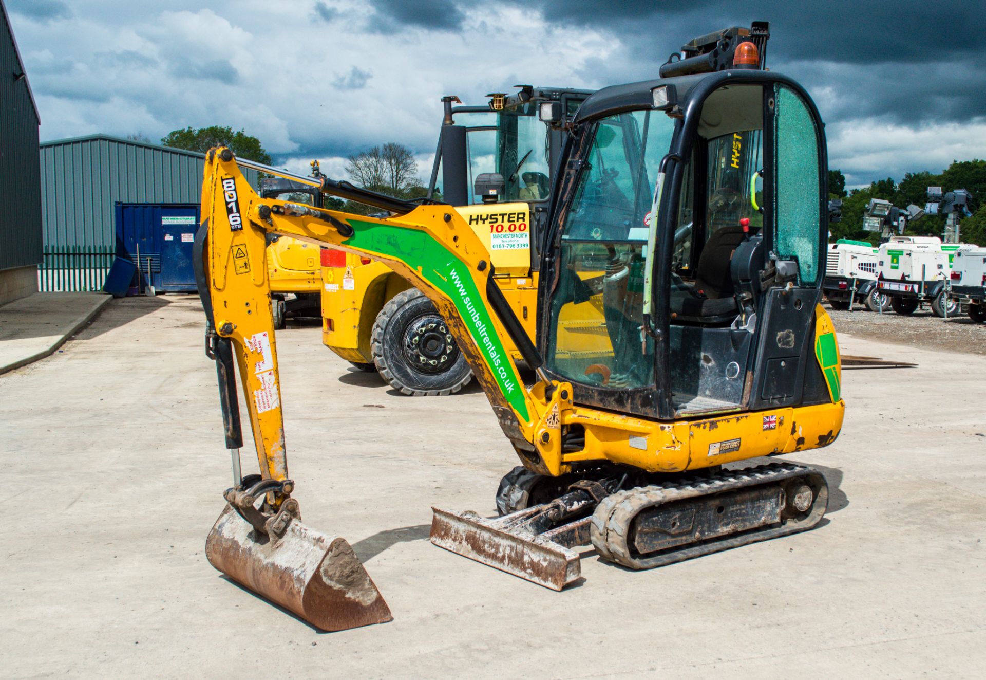 JCB 8016 CTS 1.6 tonne rubber tracked mini excavator Year: 2015 S/N: 2071811 Recorded Hours: 2361