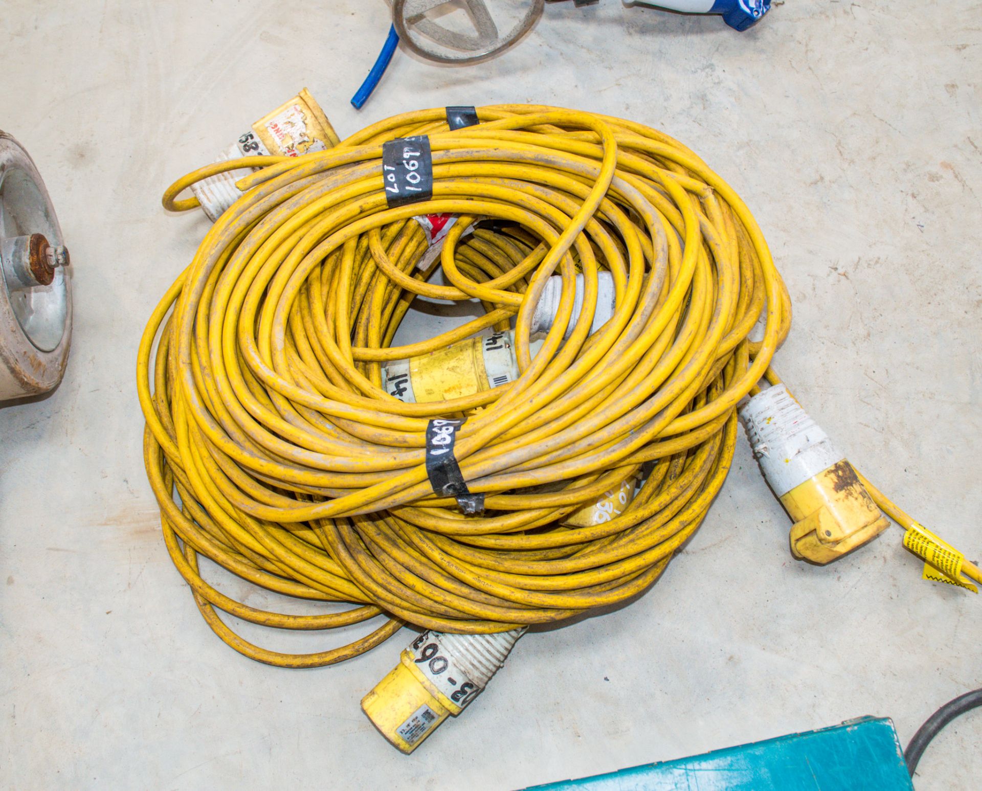 4 - 110v extension cables