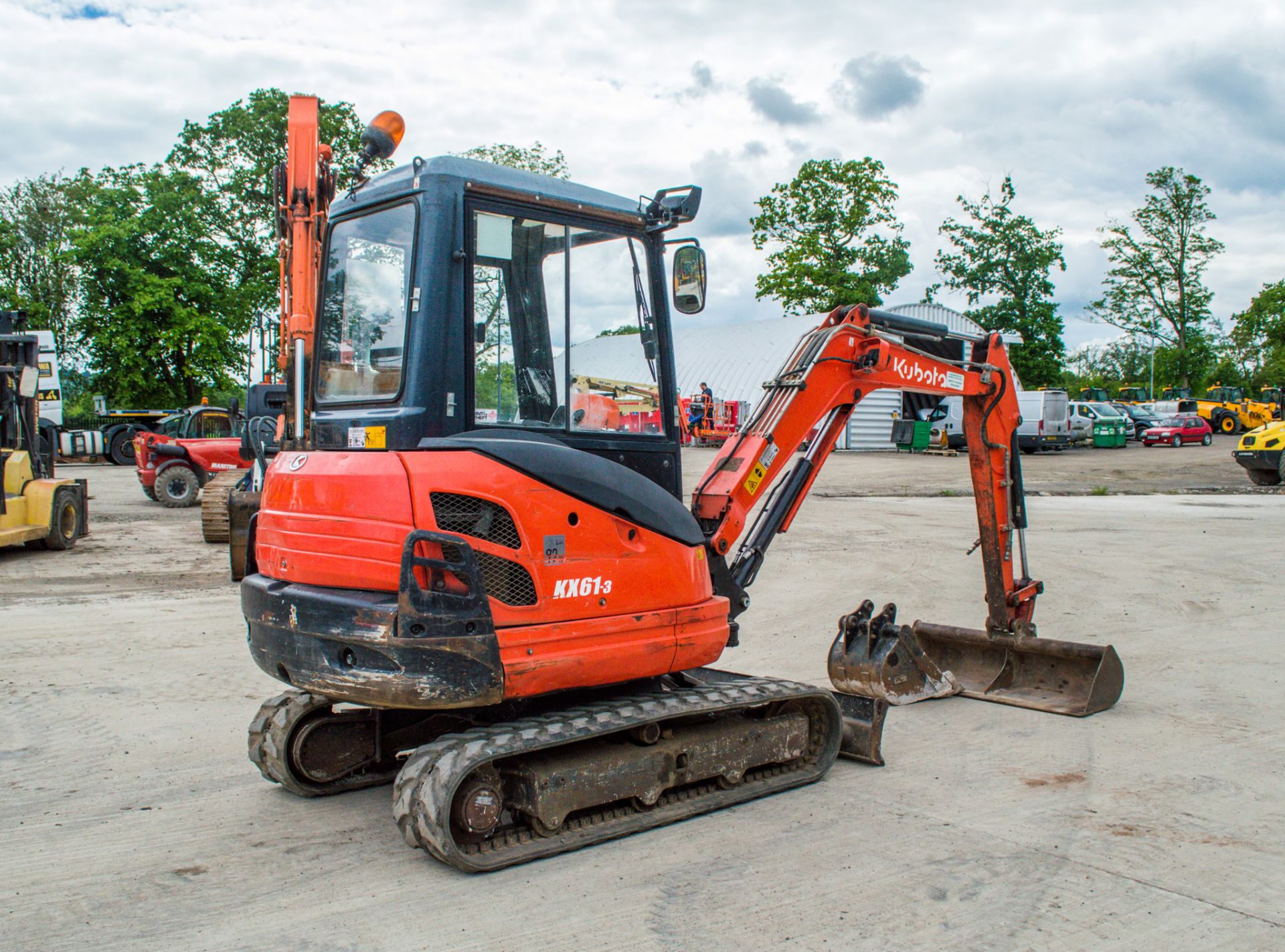 Kubota KX61-3 2.6 tonne rubber tracked excavator Year: 2014 S/N: 80681 Recorded Hours: 3772 piped, - Image 3 of 24