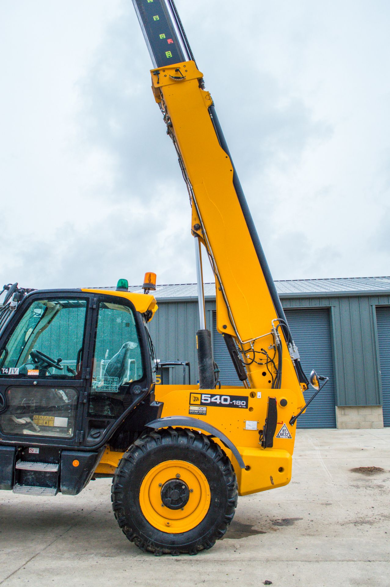 JCB 540-180 Hi-Viz 18 metre telescopic handler  Year: 2017 S/N: 2567515 Recorded Hours: 4573 c/w - Image 20 of 27