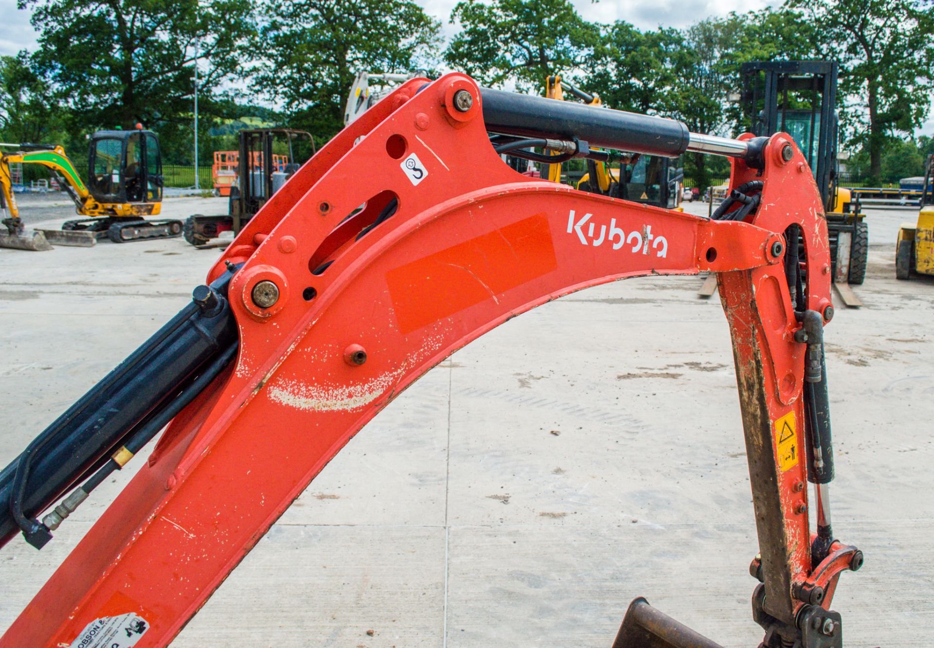 Kubota U17-3a 1.6 tonne rubber tracked mini excavator  Year: 2014 S/N: 21778 Recorded Hours: 2898 - Image 11 of 25