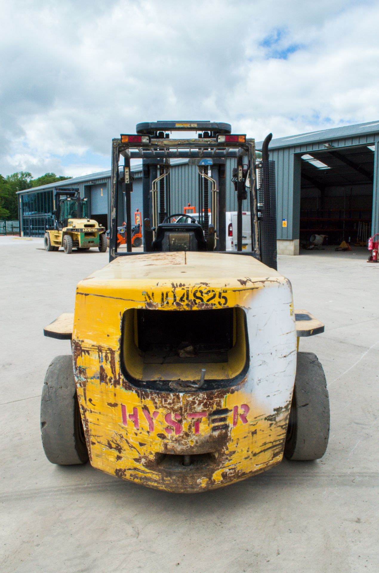 Hyster 7.0 7 tonne diesel driven fork lift truck Year: 2005 S/N:  Recorded Hours: 4370 Side - Image 6 of 18