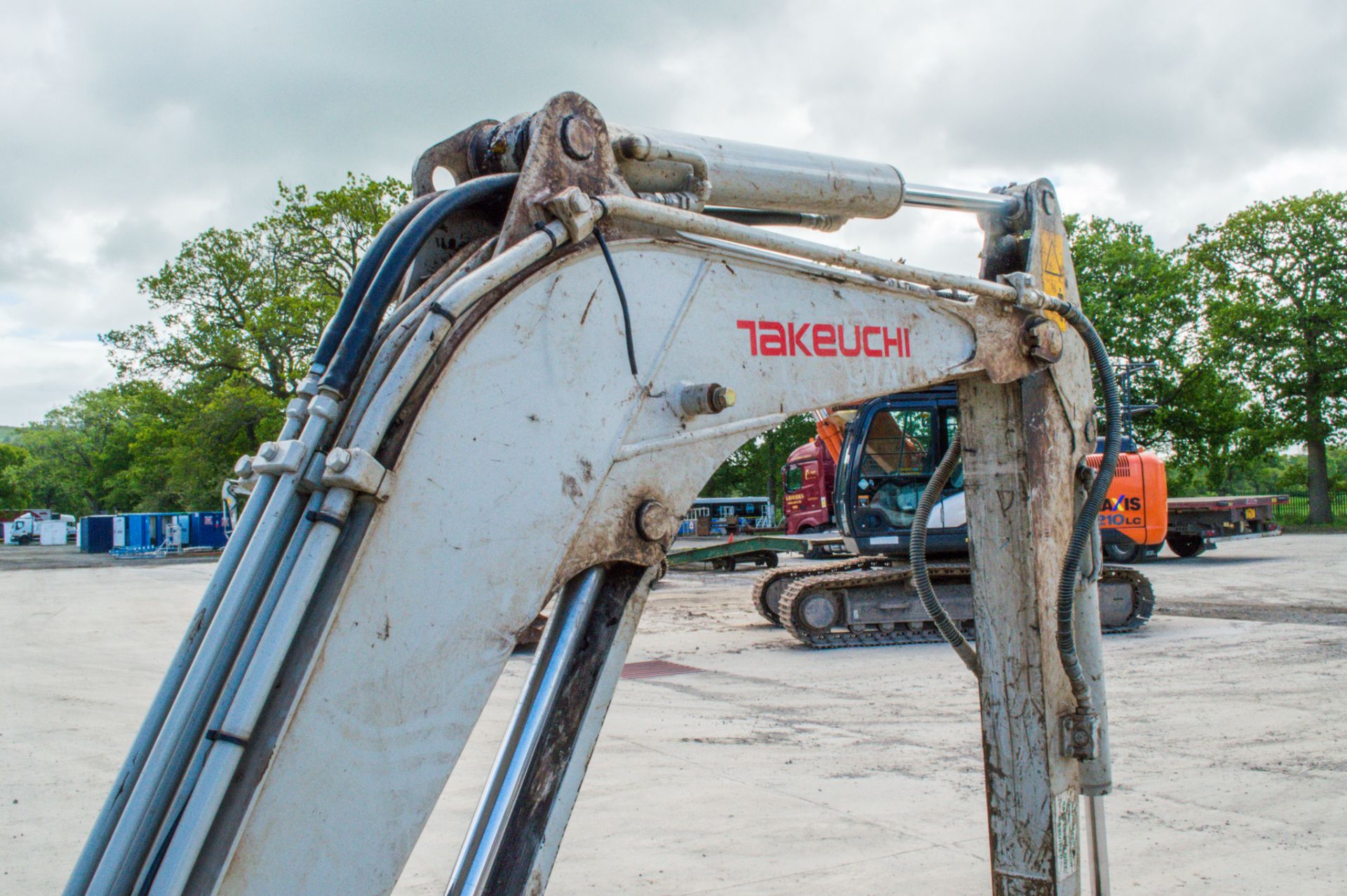 Takeuchi TB23R 2.5 tonne rubber tracked excavator Year: 2018 S/N: 123003743 Recorded Hours: 1903 - Image 12 of 26