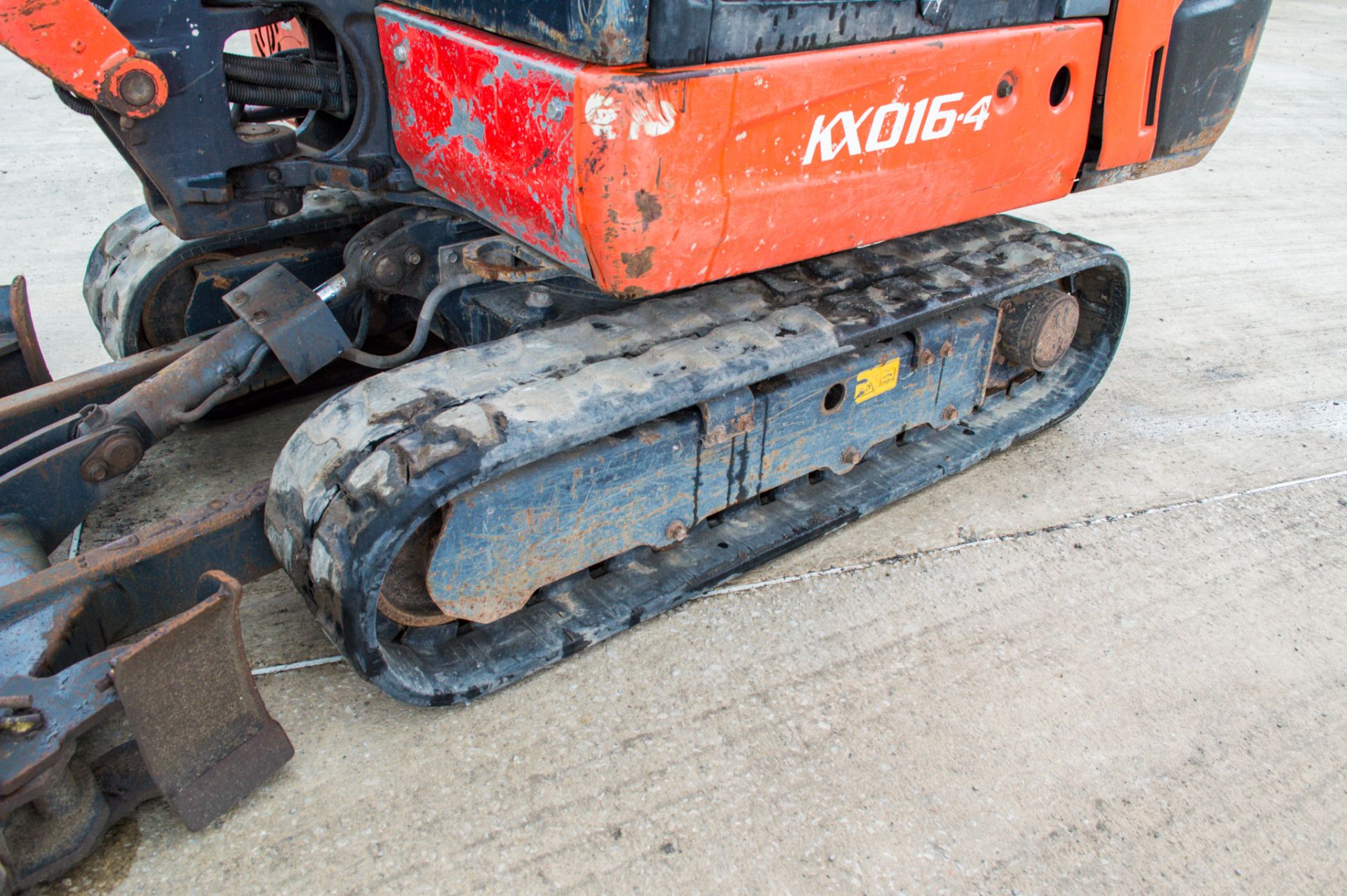 Kubota KX016-4 1.6 tonne rubber tracked mini excavators Year: 2015 S/N: 60130 Recorded Hours: 1477 - Image 9 of 19