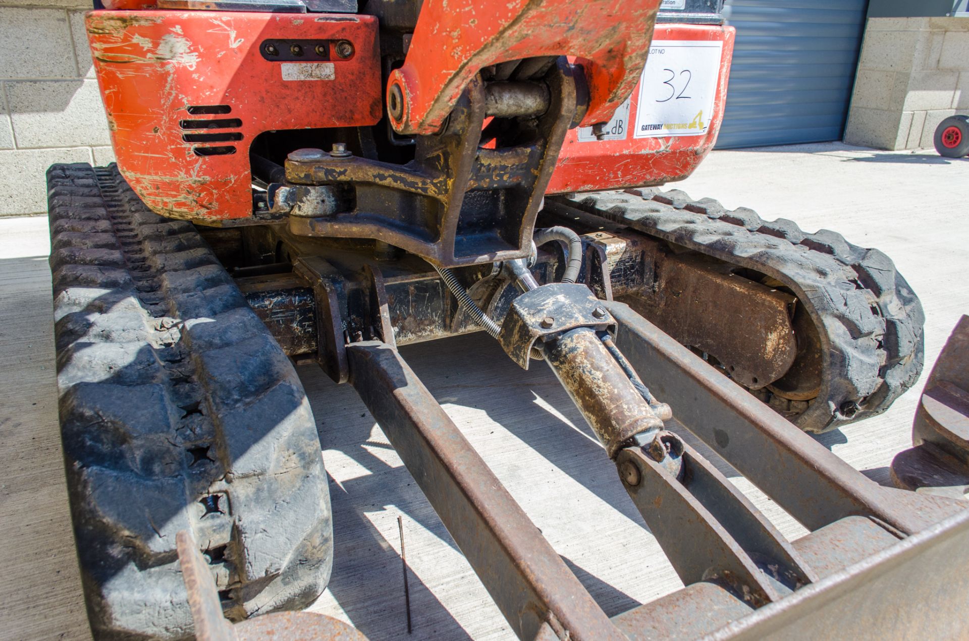 Kubota U17-3a 1.6 tonne rubber tracked mini excavator  Year: 2014 S/N: 21778 Recorded Hours: 2898 - Image 16 of 25