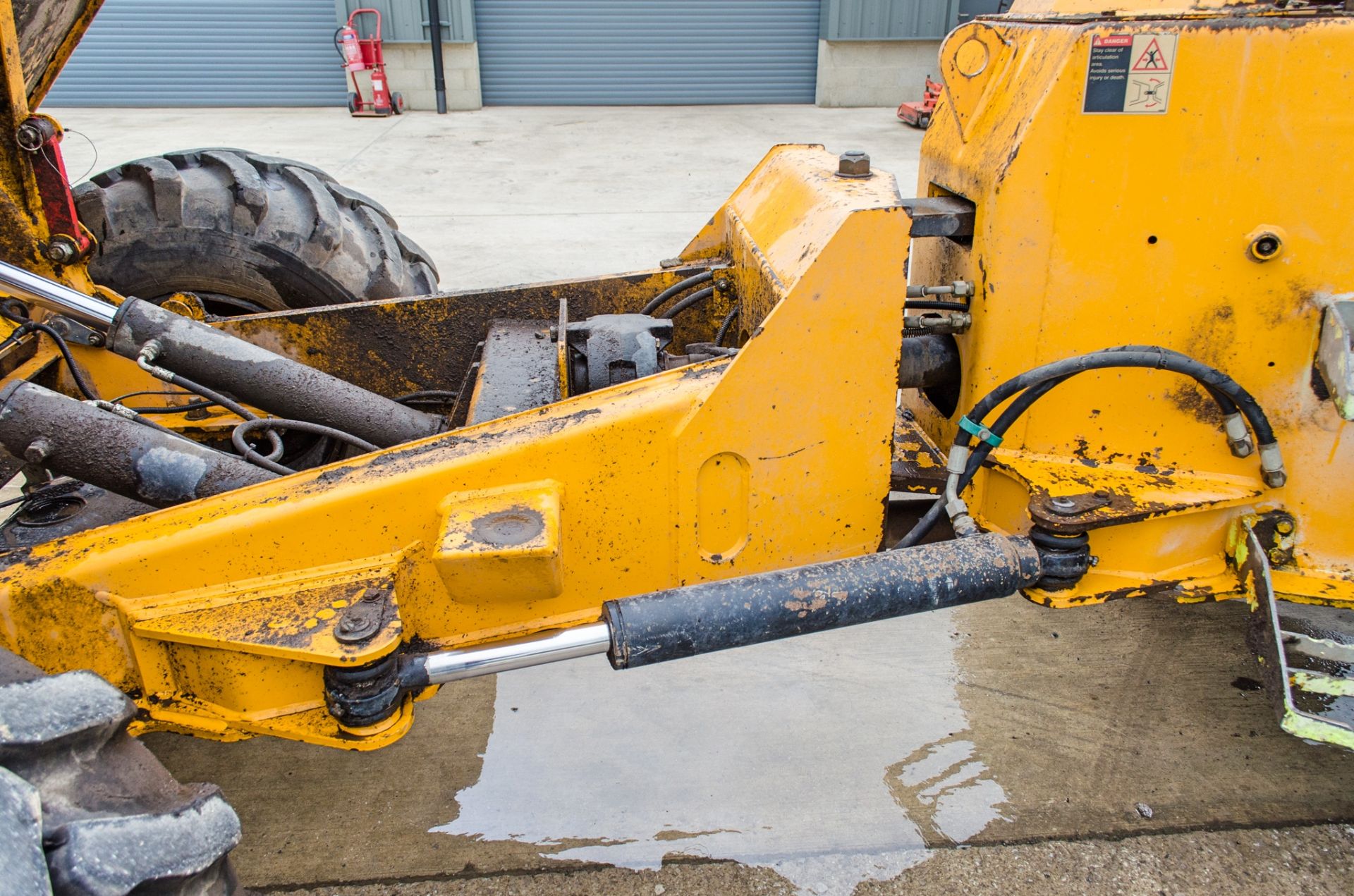 Thwaites 9 tonne straight skip dumper Year: 2013 S/N: 1301C6026 Recorded Hours: 2512 A612325 ** - Image 11 of 20