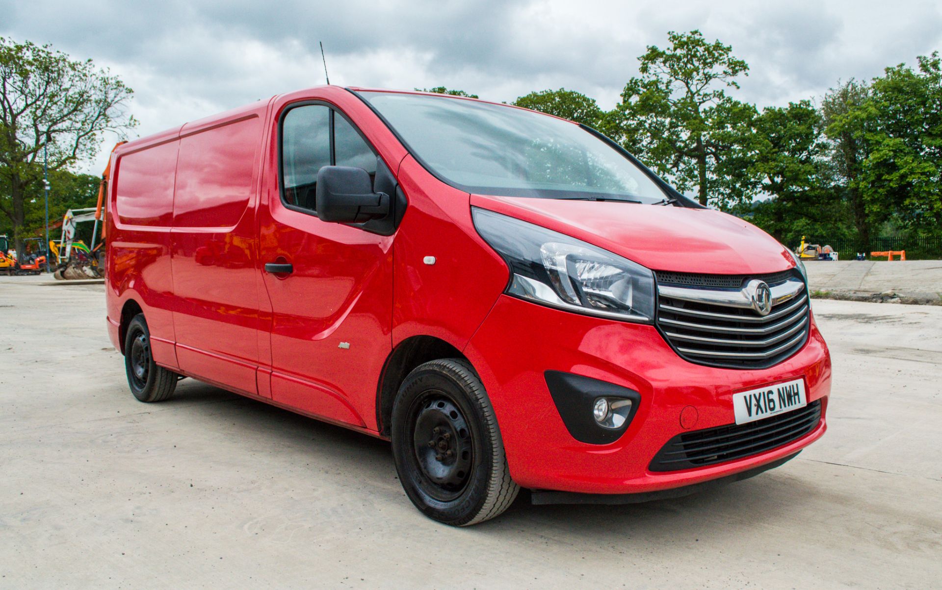 Vauxhall Vivaro 2.9T 1.6 CDTI 120 Bi Turbo LWB panel van Registration Number: VX16 NWH Date of - Image 2 of 28