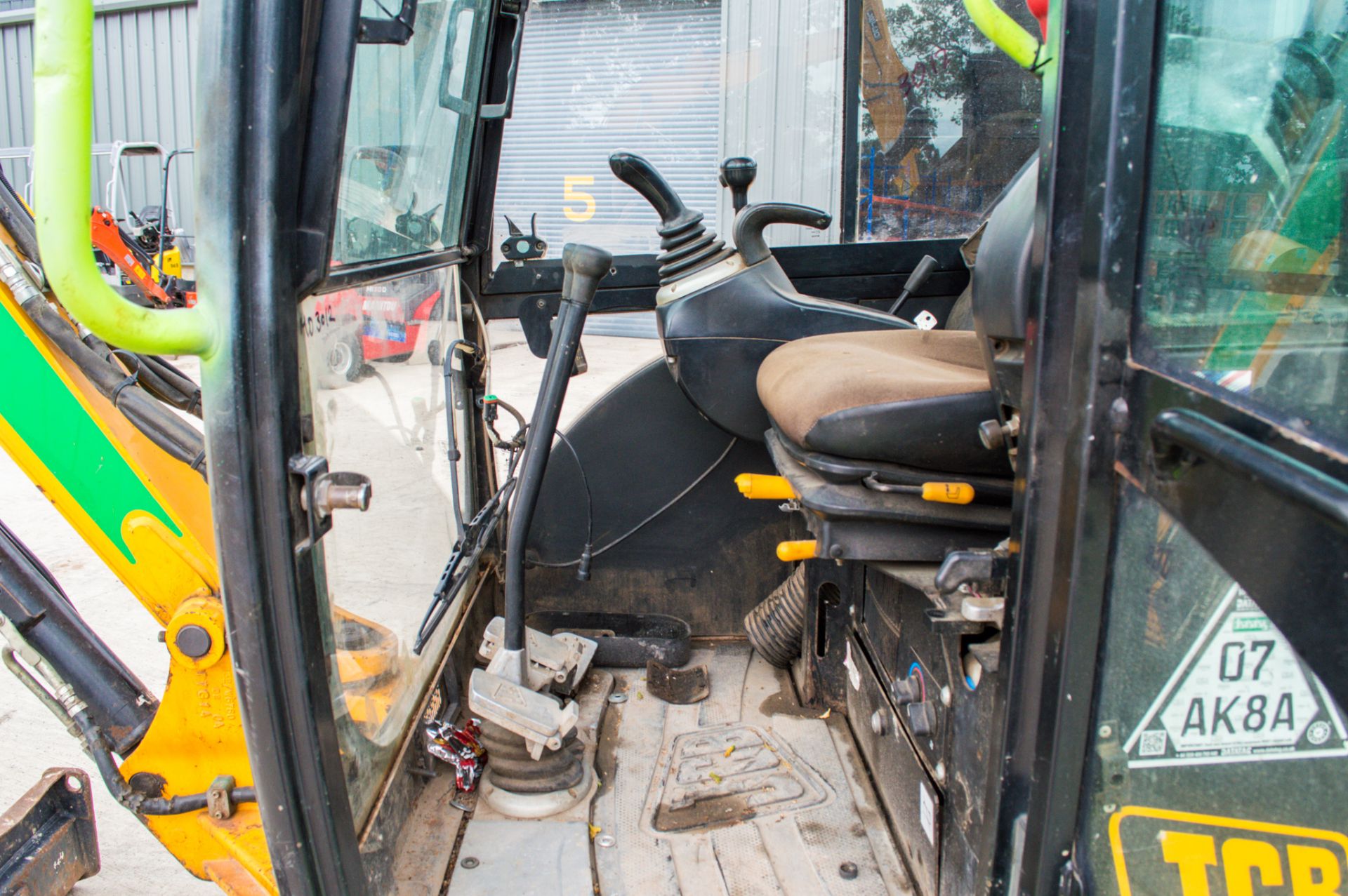 JCB 8030 3 tonne rubber tracked excavator Year: 2014 S/N: 2432103 Recorded Hours: 73831 piped, blade - Image 19 of 22