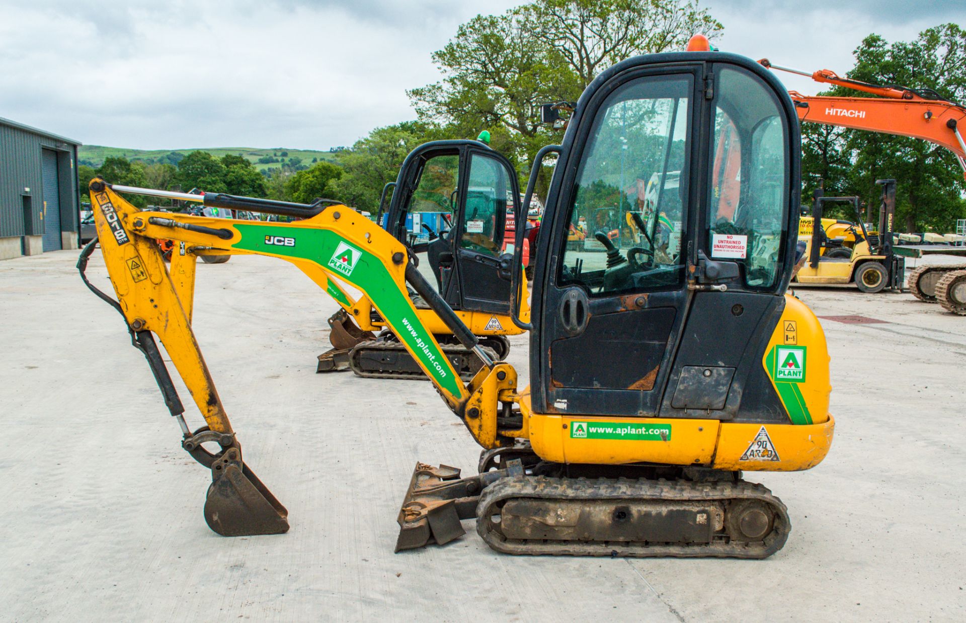 JCB 8018 CTS 1.8 tonne rubber tracked mini excavator Year: 2017 S/N: 583517 Recorded Hours: 3107 - Image 8 of 20