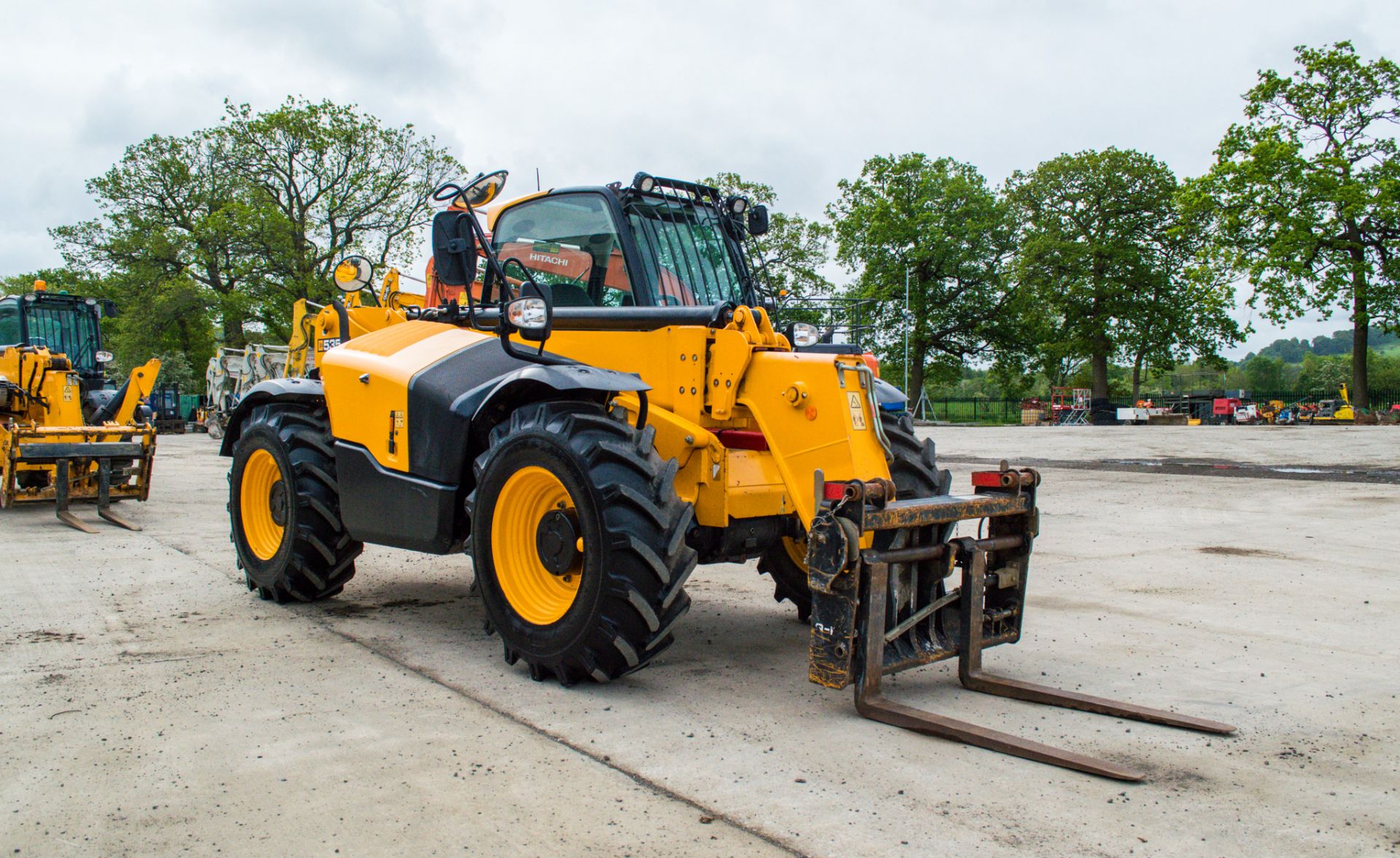 JCB 535-95 9.5 metre telescopic handler Year: 2018 S/N: 2568587 Recorded Hours: 2886 c/w air - Image 2 of 27