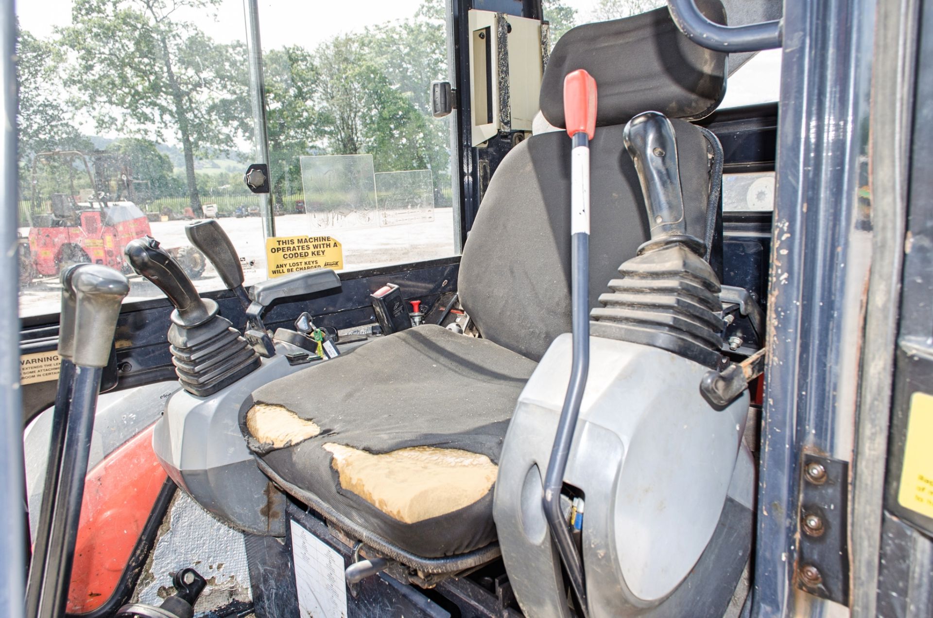 Kubota U35-3 Alpha 3 3.5 tonne rubber tracked excavator Year: 2014 S/N: 86278 Recorded Hours: 4510 - Image 18 of 21