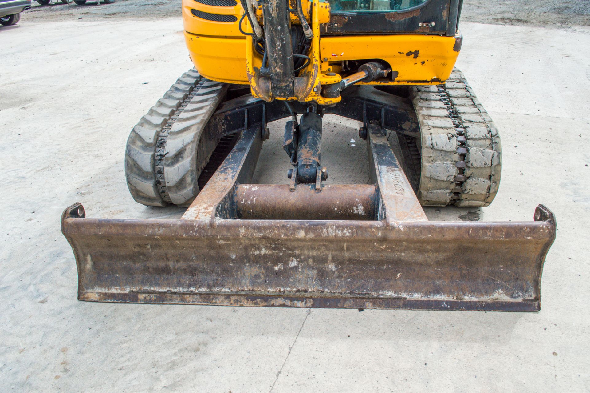 JCB 8055 RTS 5.5 tonne rubber tracked midi excavator Year: 2013 S/N: 2060573 Recorded Hours: 3857 - Image 15 of 25