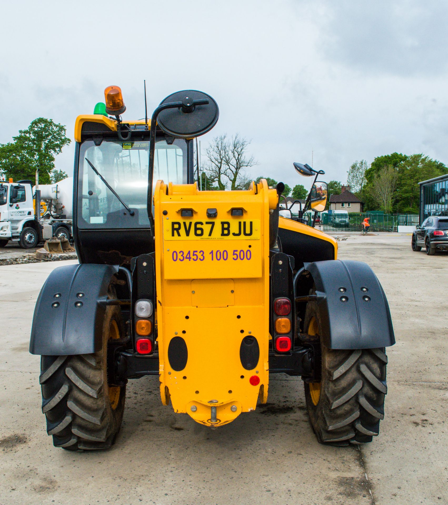 JCB 535-95 9.5 metre telescopic handler Year: 2018 S/N: 2568587 Recorded Hours: 2886 c/w air - Image 6 of 27