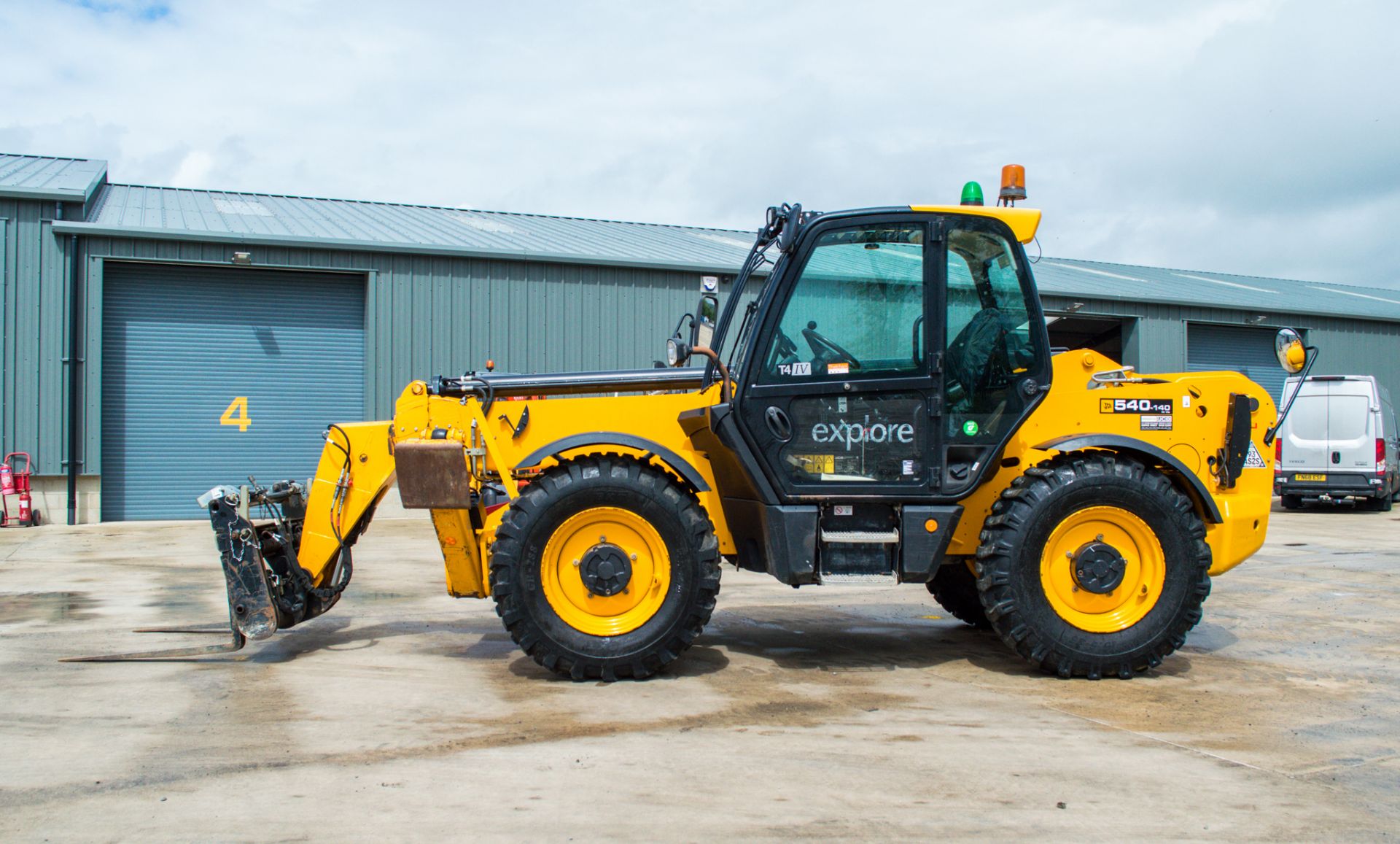 JCB 540-140 Hi-Viz 14 metre telescopic handler  Year: 2017 S/N: 2570142 Recorded Hours: 4780 c/w - Image 7 of 26