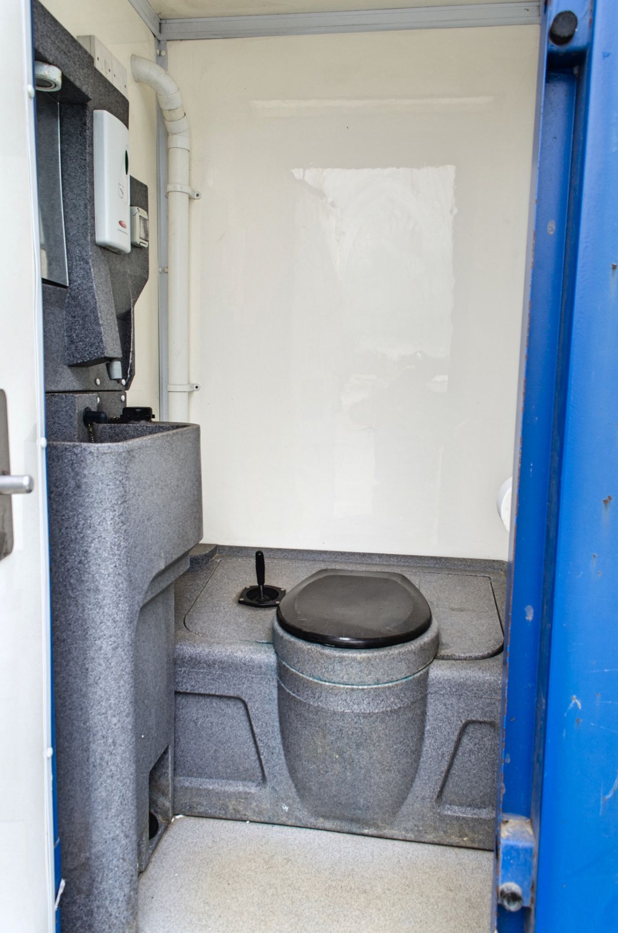 Boss Cabins 12 ft x 8 ft steel anti vandal mobile welfare site unit Comprising of: Canteen area, - Image 9 of 12