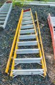 12 tread glass fibre framed step ladder ** For spares **