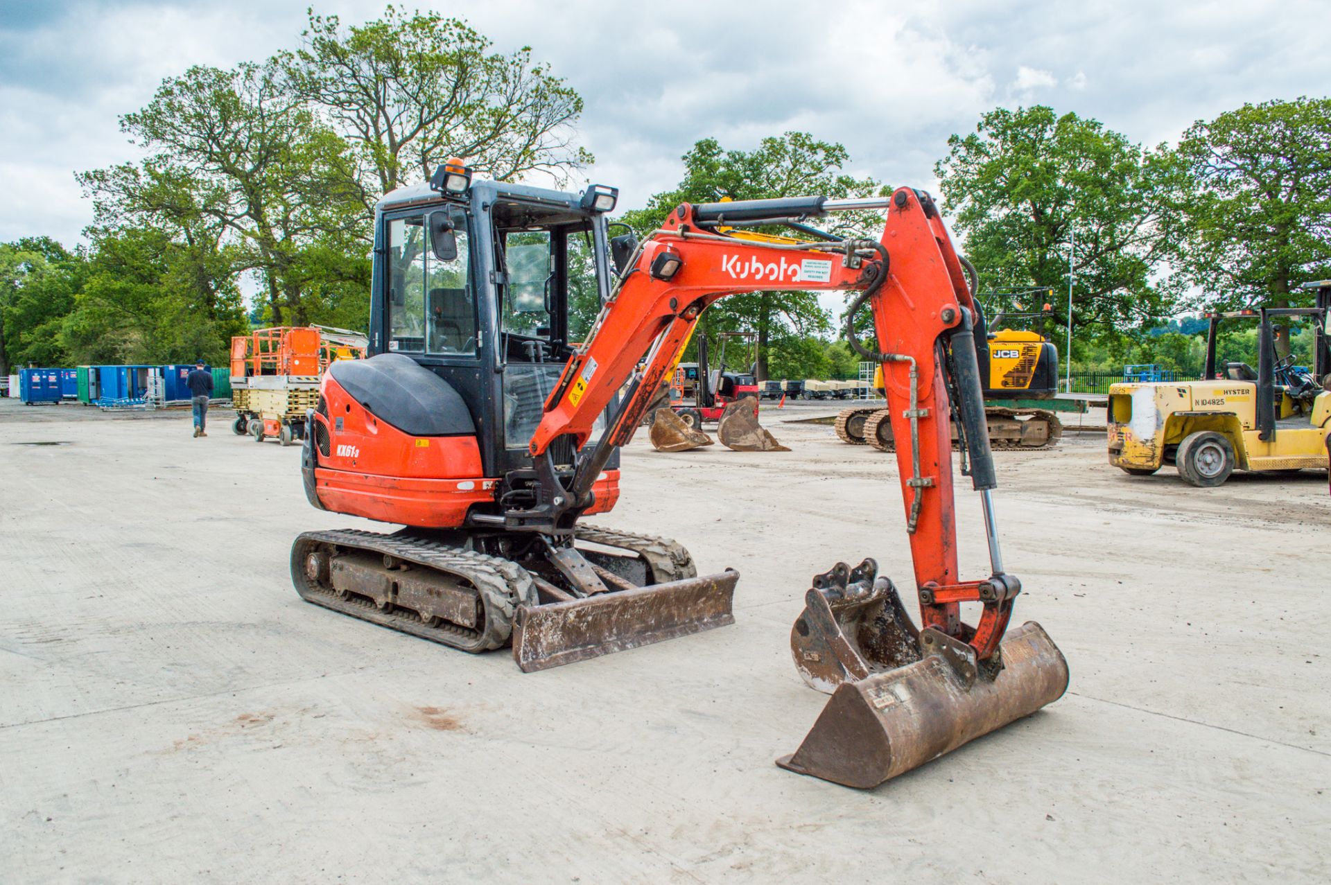 Kubota KX61-3 2.6 tonne rubber tracked excavator Year: 2014 S/N: 80681 Recorded Hours: 3772 piped, - Image 2 of 24