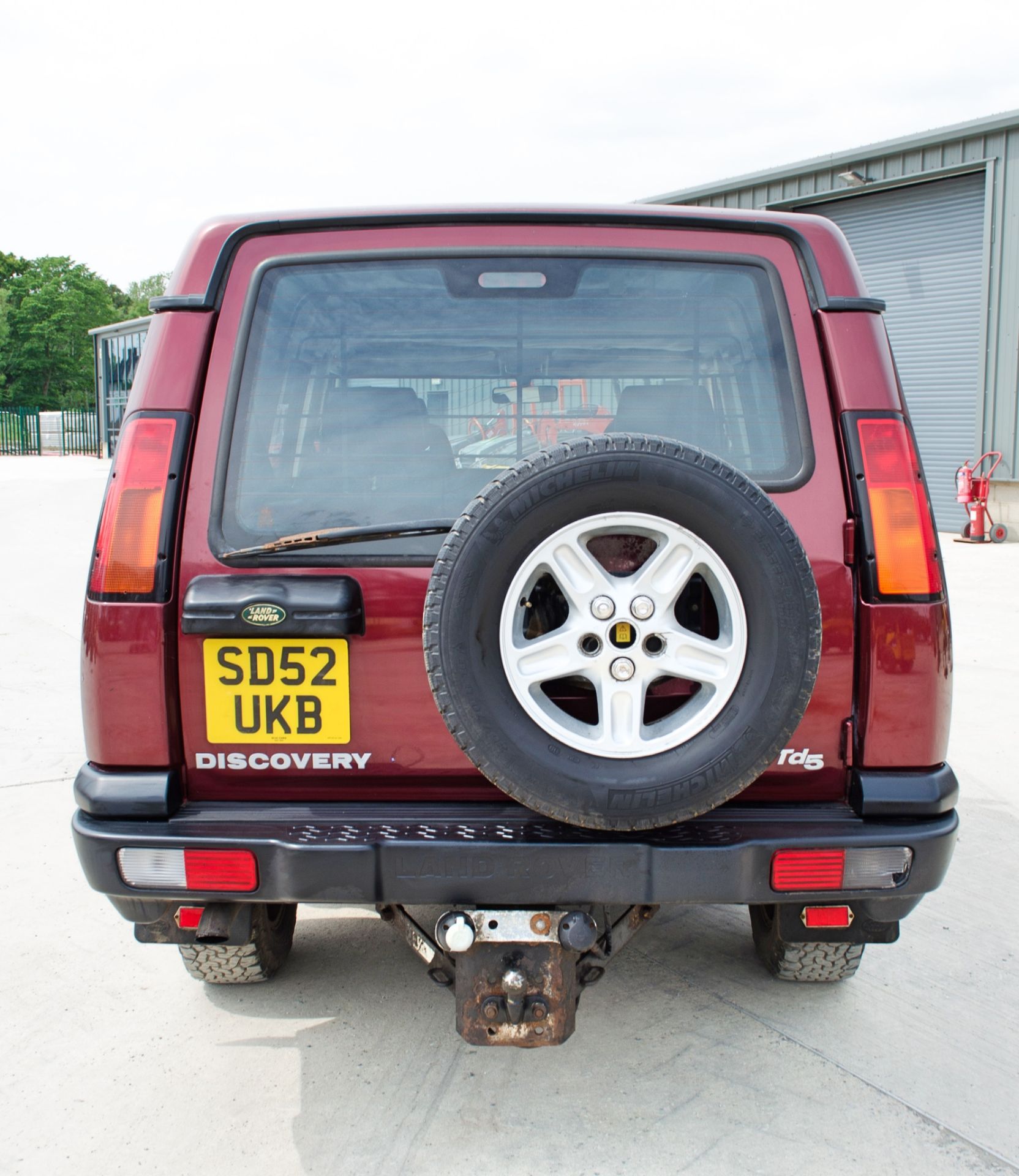 Land Rover Discovery TD5 2.5 manual 5 door estate car Registration Number: SD52 UKB Date of - Image 6 of 30