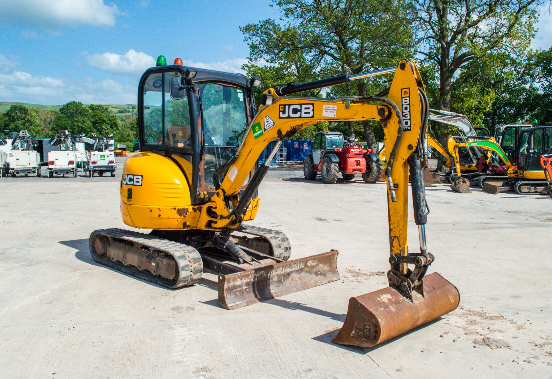 JCB 8030 ZTS 3 tonne rubber tracked excavator Year: 2014 S/N: 21986 Recorded Hours: 3203 piped, - Image 2 of 20