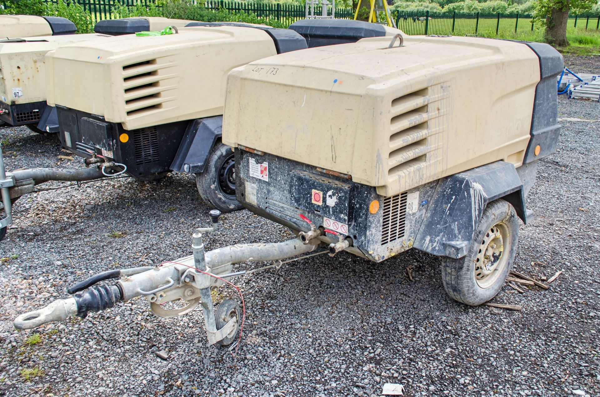 Doosan 741+ diesel driven mobile air compressor Year: 2012 S/N: 431114 Recorded Hours: 1565 AC435