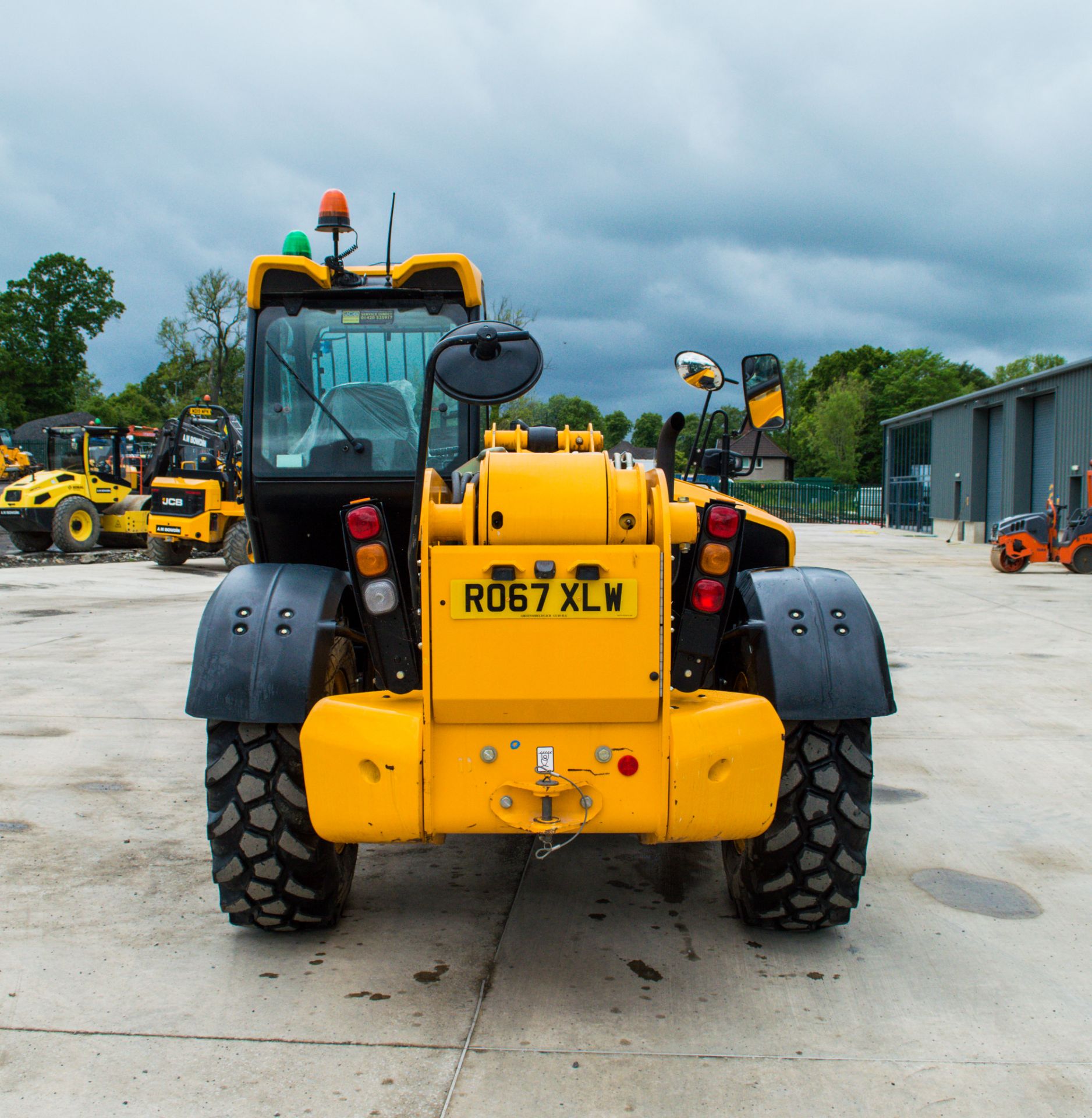 JCB 540-140 Hi-Viz 14 metre telescopic handler  Year: 2017 S/N: 2570141 Recorded Hours: 706 c/w sway - Image 6 of 27