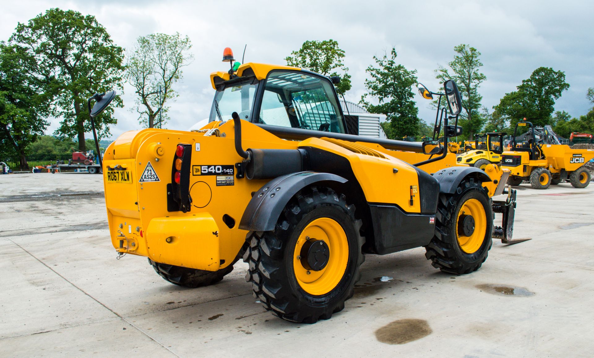 JCB 540-140 Hi-Viz 14 metre telescopic handler  Year: 2017 S/N: 2570141 Recorded Hours: 706 c/w sway - Image 3 of 27