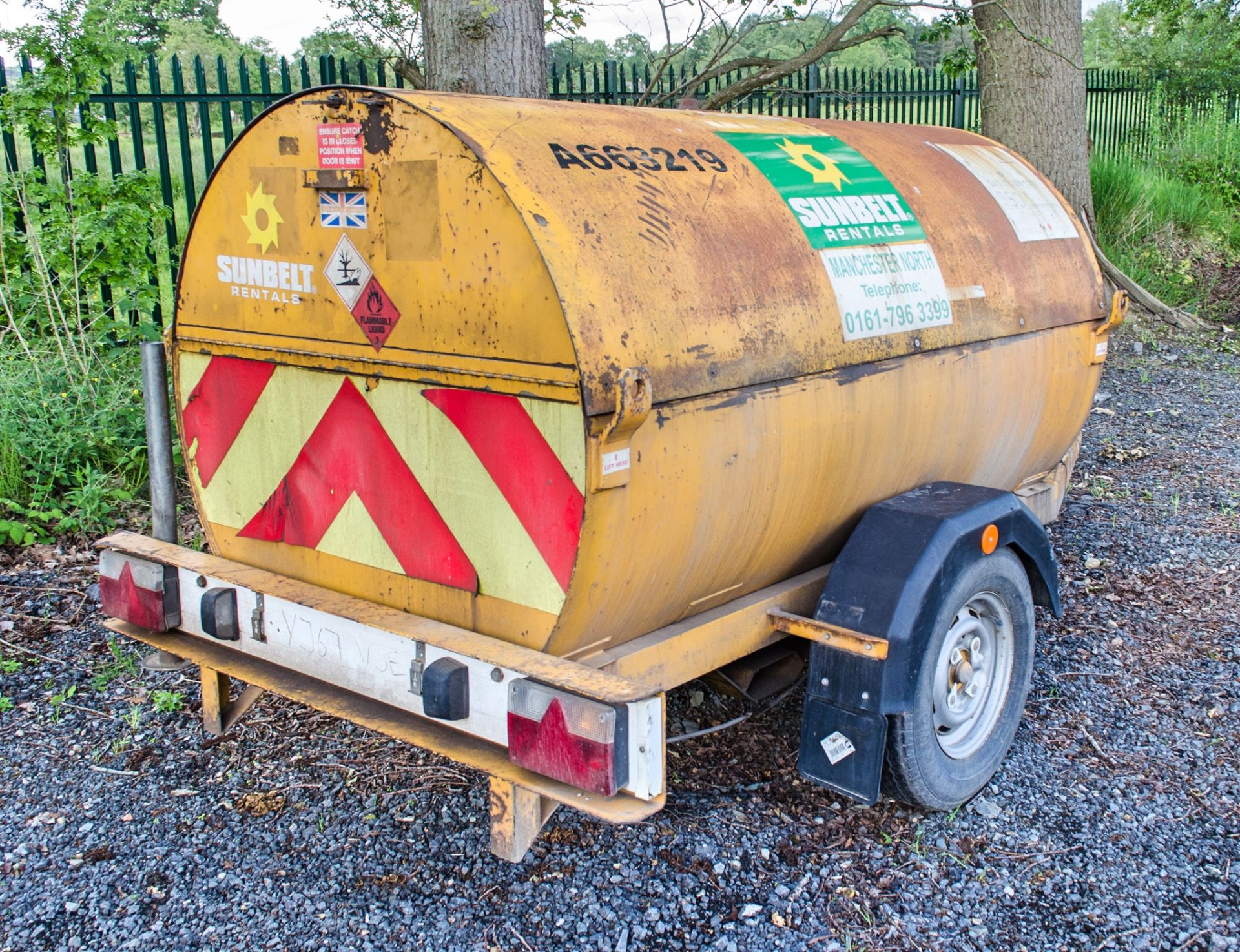 Trailer Engineering 950 litre fast tow mobile bunded fuel bowser c/w 12v electric pump, delivery - Image 2 of 4