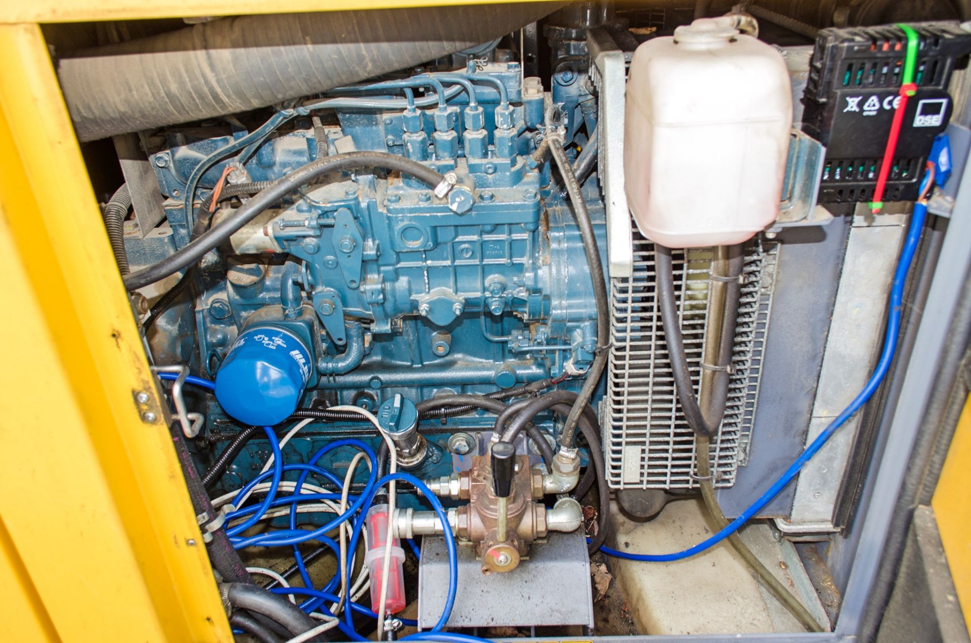 Atlas Copco QAS40 40 kva diesel driven generator Year: 2014 S/N: ESF351373 Recorded Hours: 24992 - Image 5 of 8