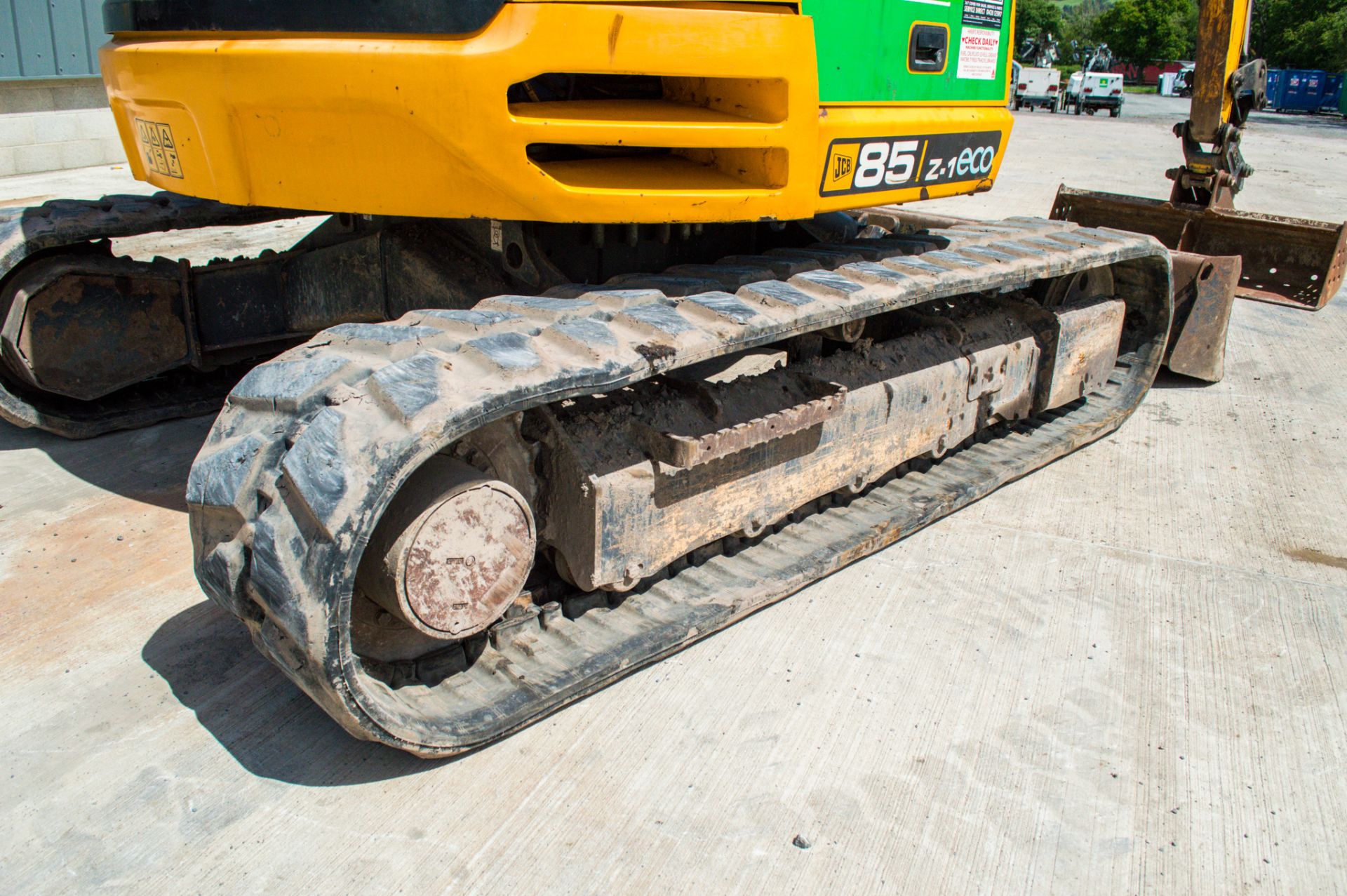 JCB 85Z-1 eco 8.5 tonne rubber tracked midi excavator Year: 2015 S/N: 2249121 Recorded Hours: 3883 - Image 8 of 20