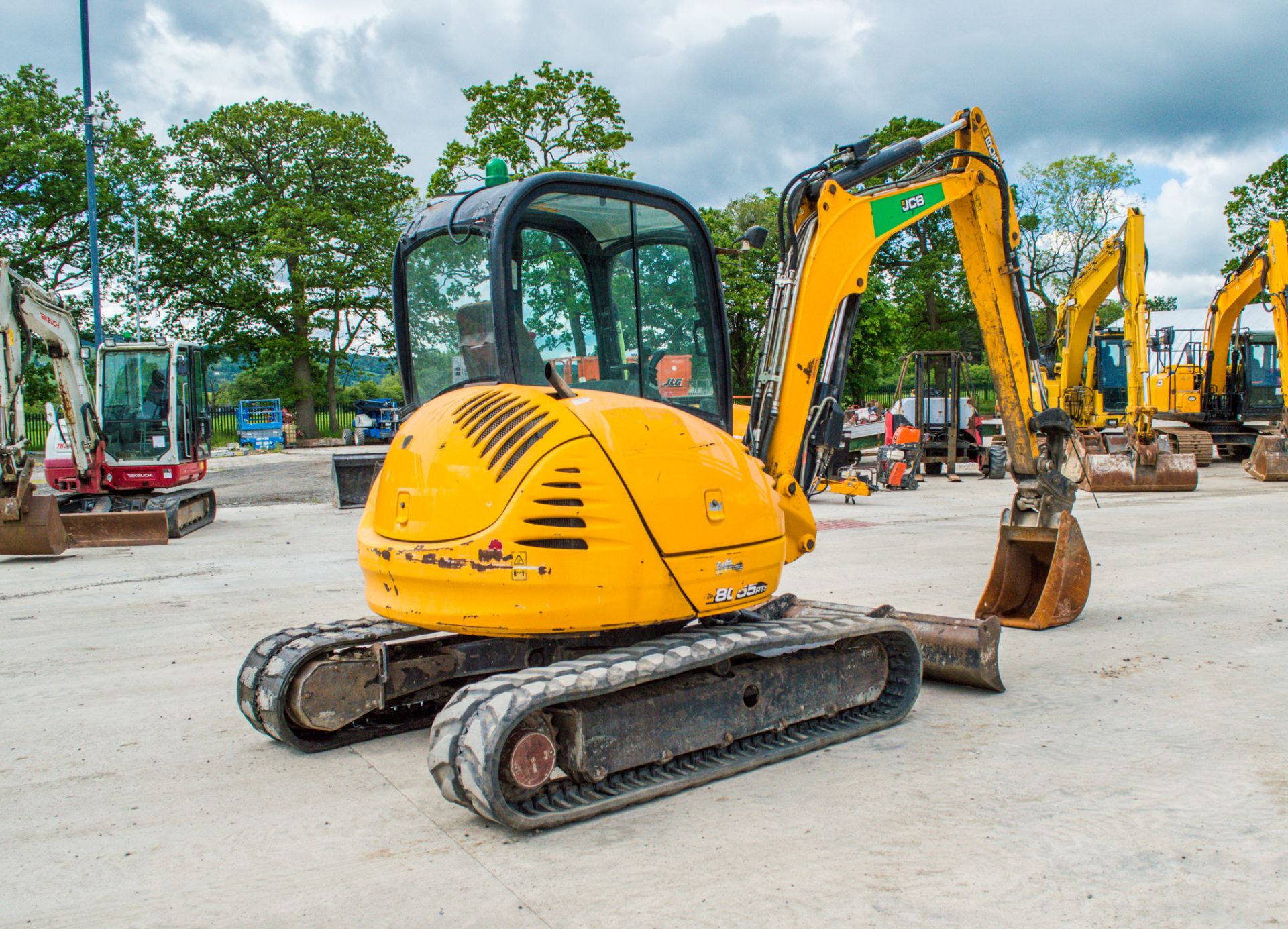 JCB 8055 RTS 5.5 tonne rubber tracked midi excavator Year: 2013 S/N: 2060573 Recorded Hours: 3857 - Image 3 of 25