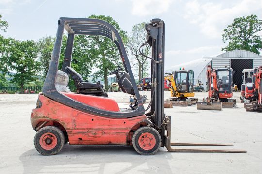 Linde H16 1.6 tonne diesel driven fork lift truck Year: 1992 S/N: 6012116 Recorded Hours: 0677 - Image 8 of 15