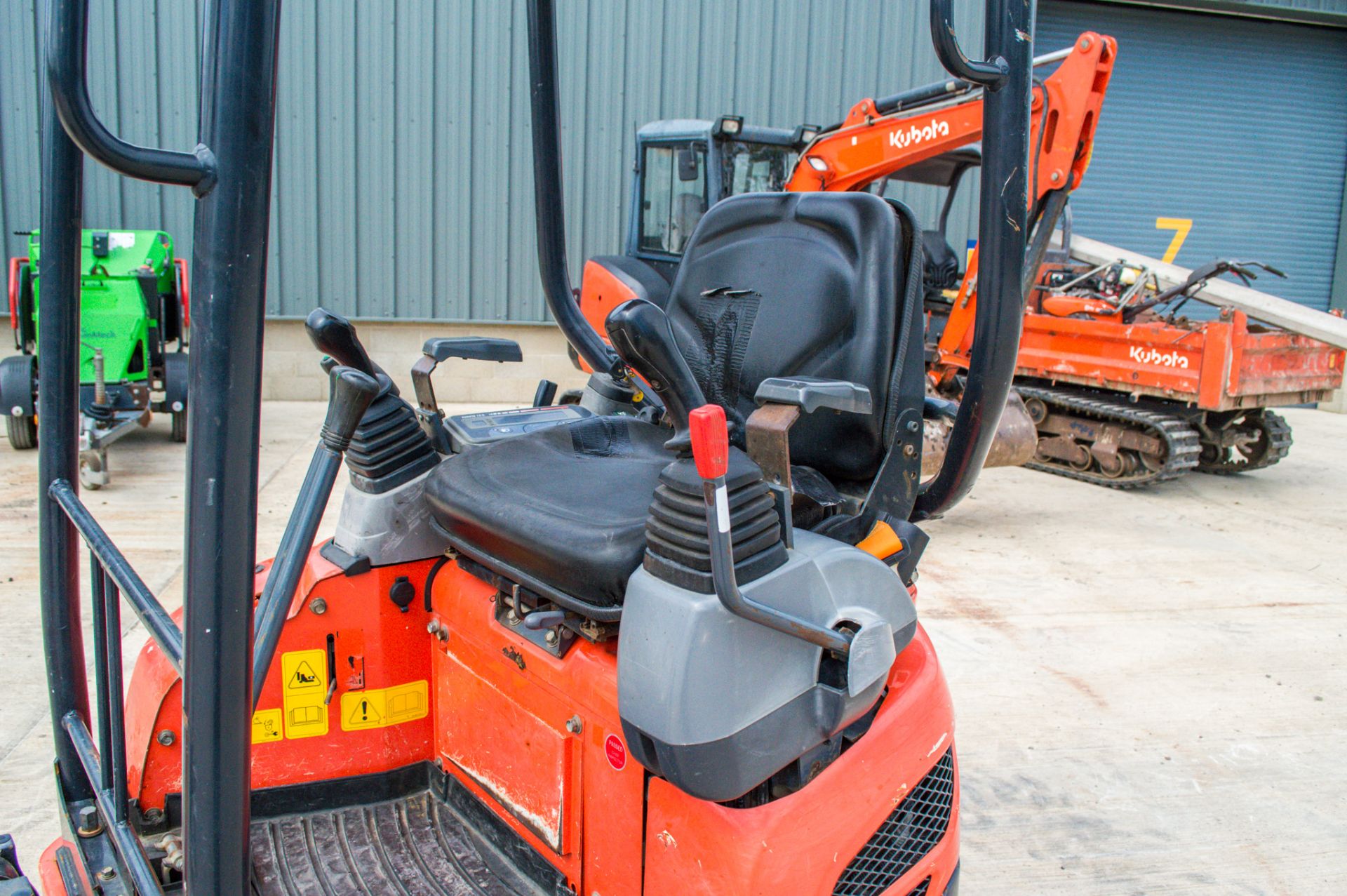 Kubota U17-3a 1.6 tonne rubber tracked mini excavator  Year: 2014 S/N: 21778 Recorded Hours: 2898 - Image 21 of 25