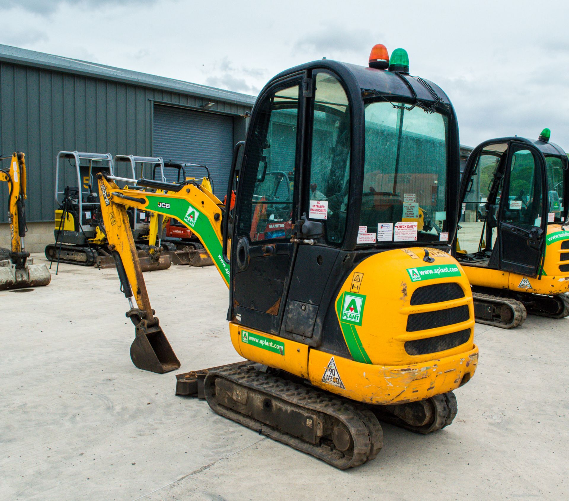 JCB 8018 CTS 1.8 tonne rubber tracked mini excavator Year: 2017 S/N: 583517 Recorded Hours: 3107 - Image 4 of 20