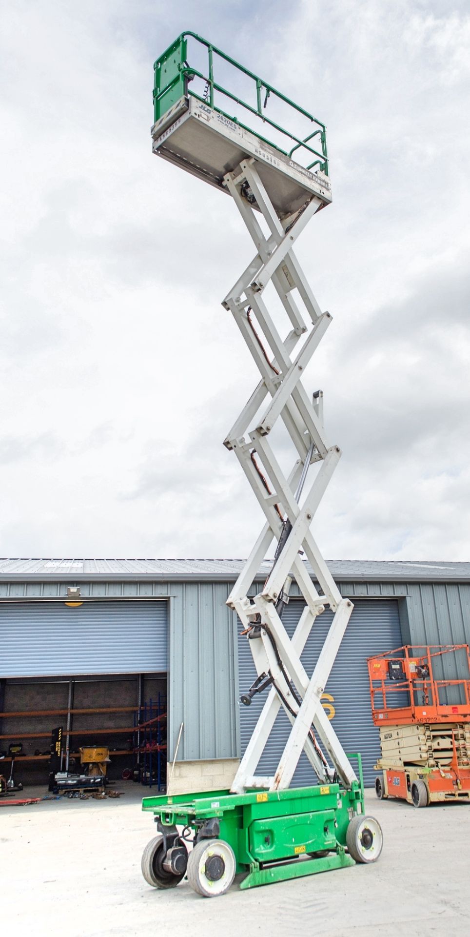 JLG 2630ES battery electric scissor lift access platform Year: 2011 S/N: B20001934 Recorded Hours: - Bild 5 aus 10