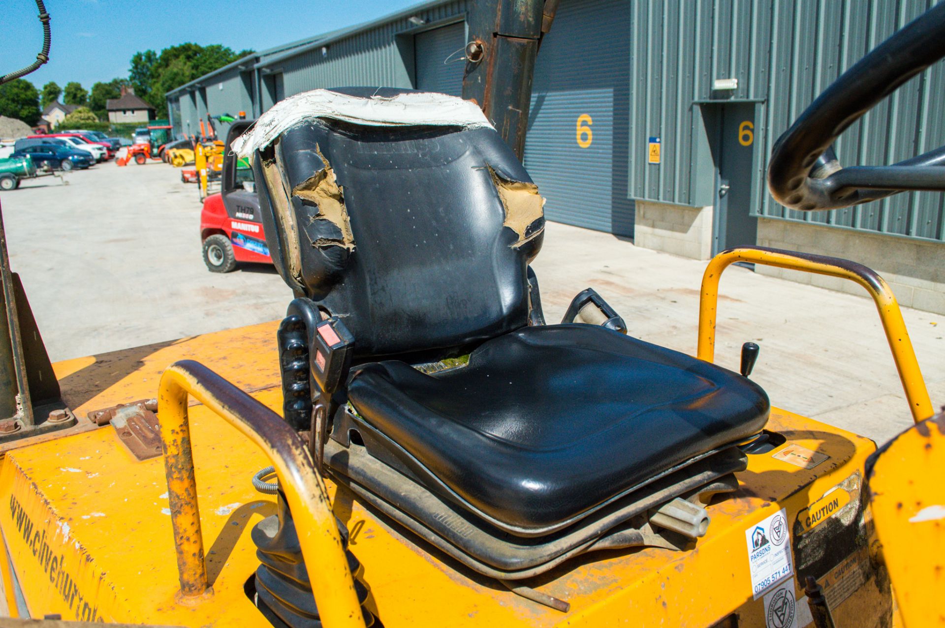 Thwaites 6 tonne straight skip dumper Year: 2008 S/N: 801B7712 Recorded Hours: 3987 DU14 - Image 18 of 21