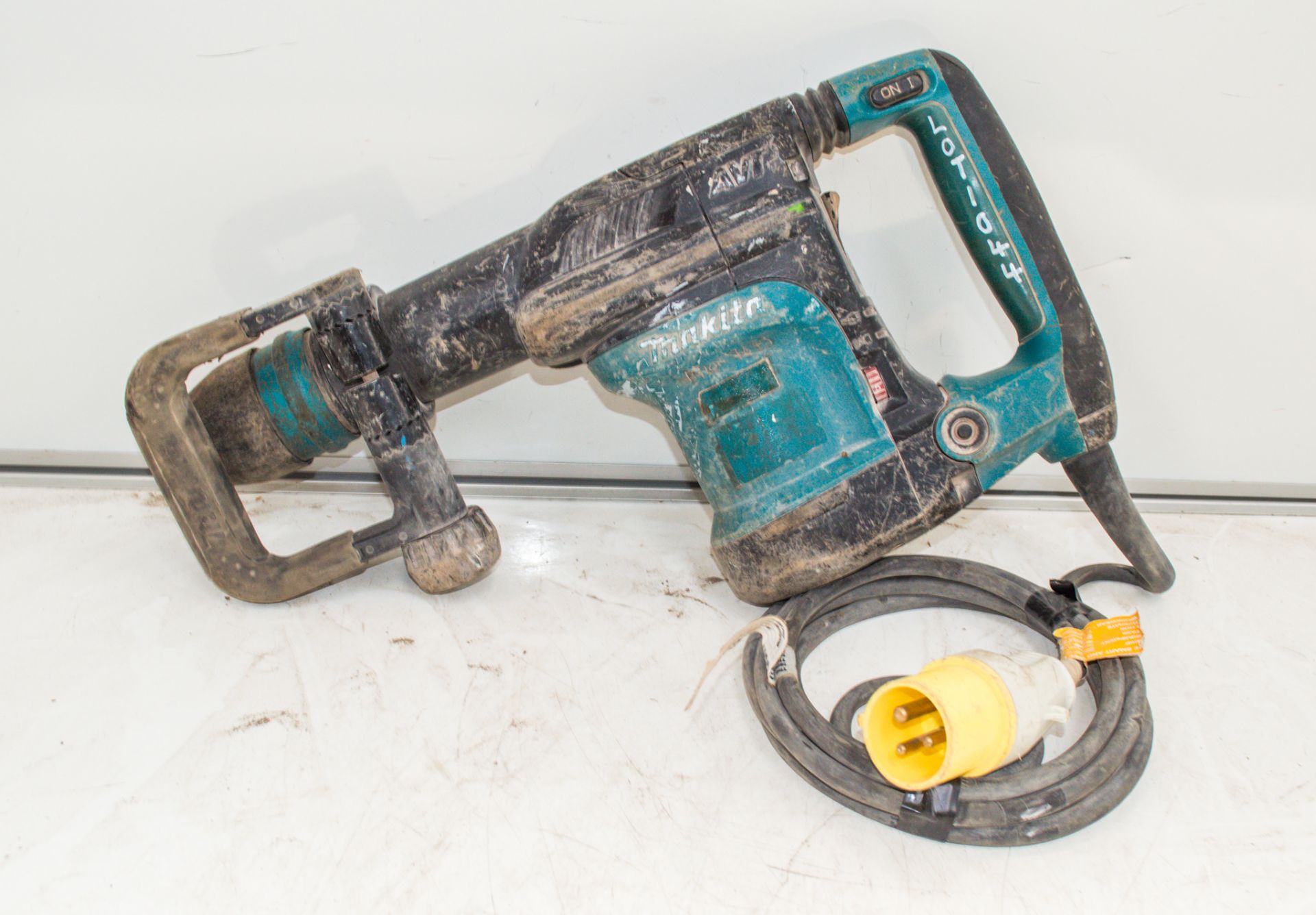 Makita HM0871C 110v SDS rotary hammer drill 14107673