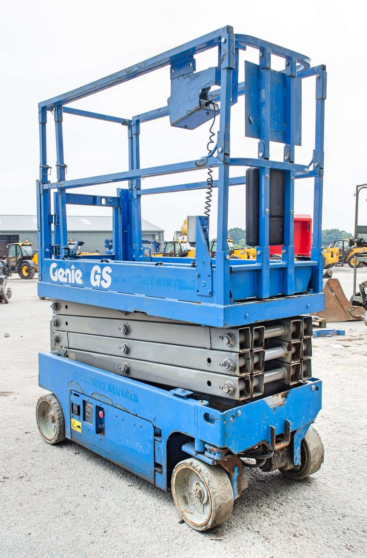 Genie GS1932 battery electric scissor lift Year: 2015 S/N: 14793 Recorded Hours: 180 A679490 - Image 2 of 9