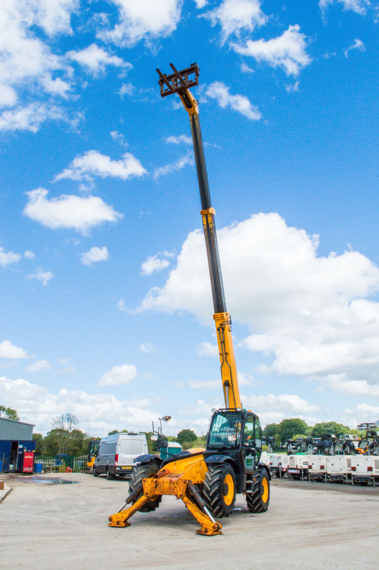 JCB 535-125 12 metre telescopic handler Year: 2016 S/N: 461180 Recorded Hours: 2400 A727307 - Image 13 of 26