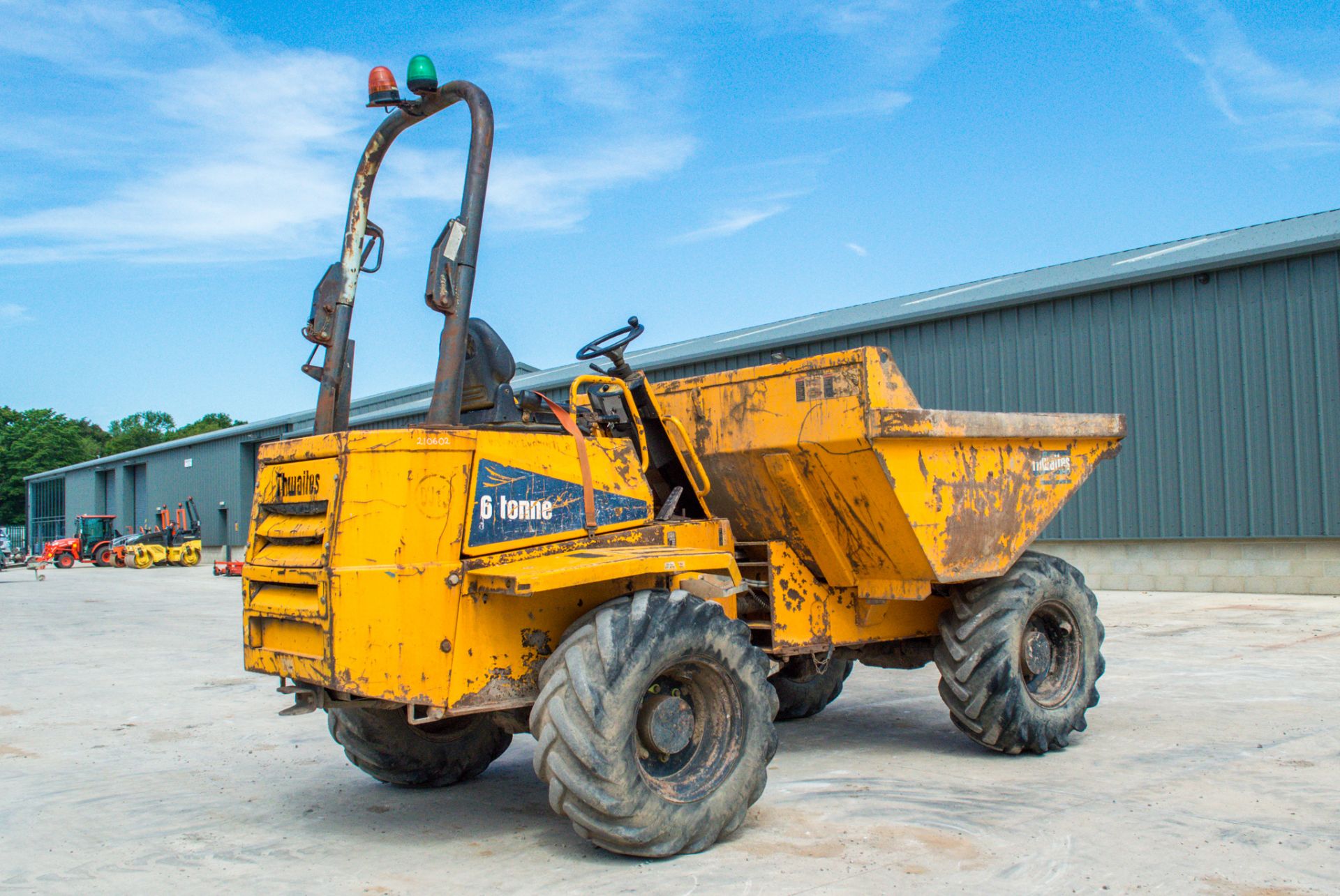 Thwaites 6 tonne straight skip dumper Year: 2008 S/N: 801B7708 Recorded Hours: 1981 DU13 - Image 4 of 21