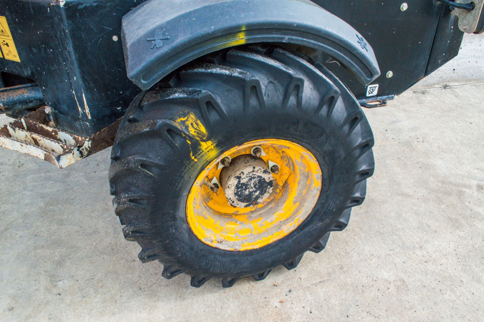 JCB 3 tonne swivel skip dumper Year:2016 S/N: RF9734 Recorded Hours: Not displayed ** Clock - Image 12 of 20