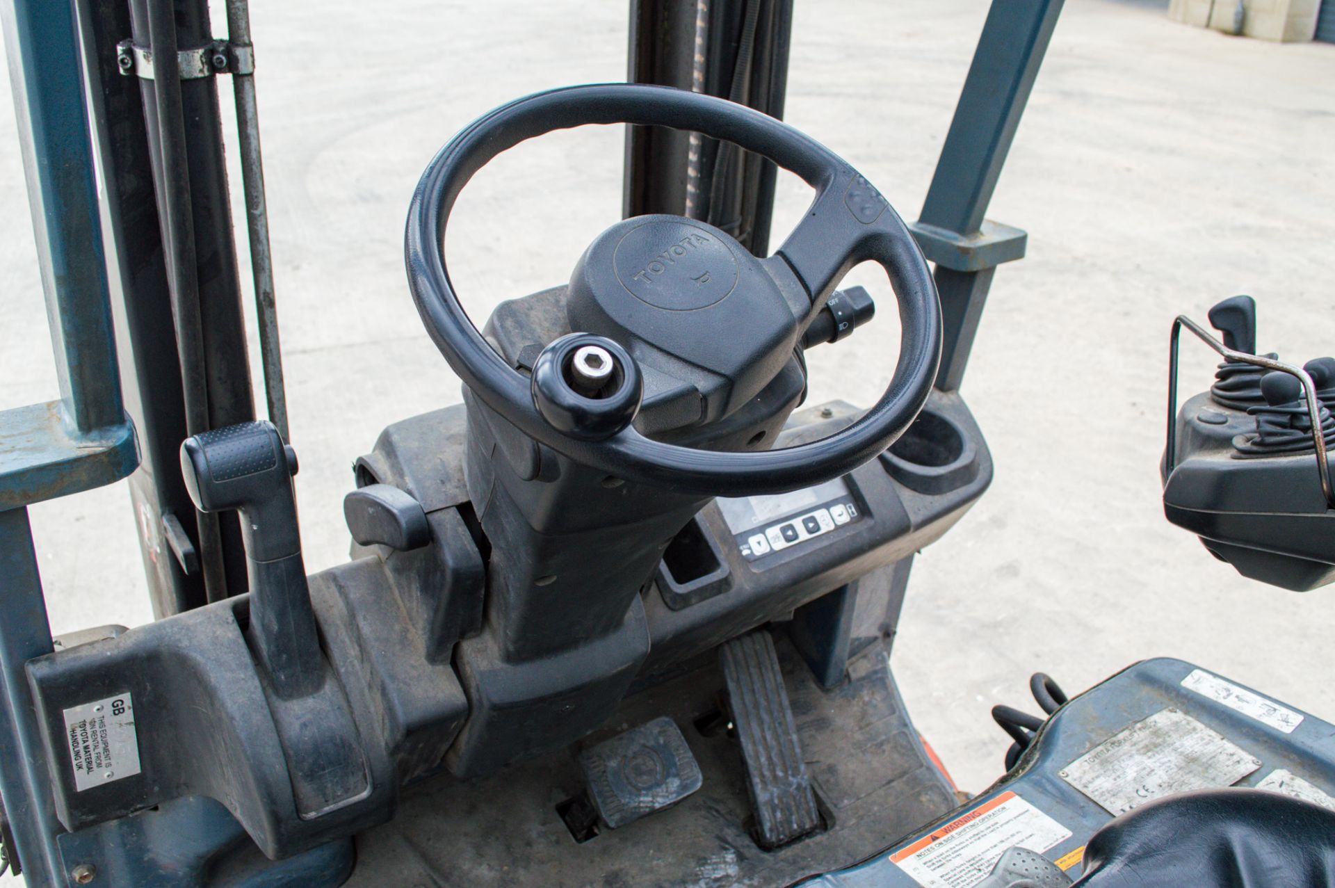 Toyota 8FBET 15 1.5 tonne electric fork lift truck  Year: 2015 S/N: 16546 Recorded Hours: 9187 ** No - Bild 16 aus 18