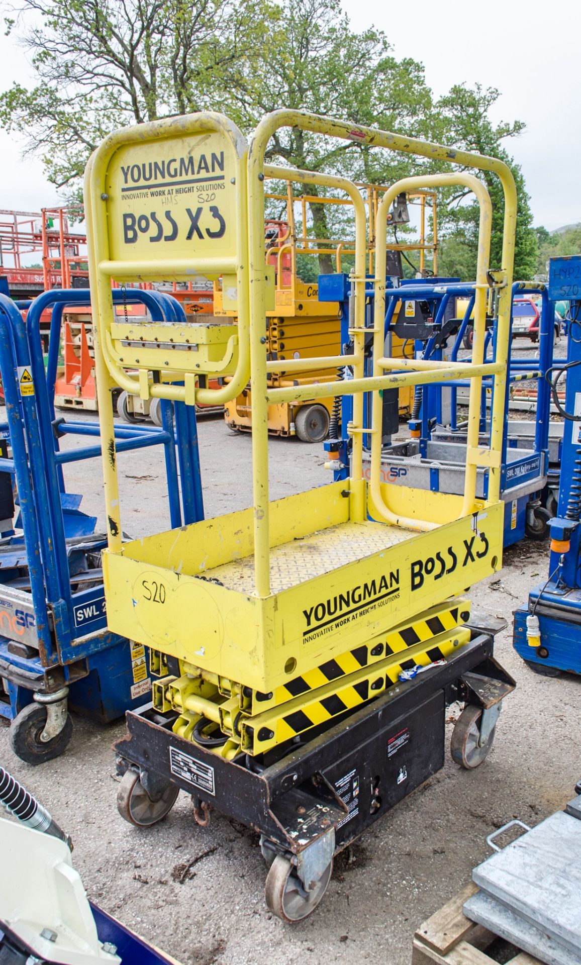 Youngman Boss X3 push along battery electric scissor lift Year: 2011 S/N: YMG1219 ** Control panel - Image 2 of 4