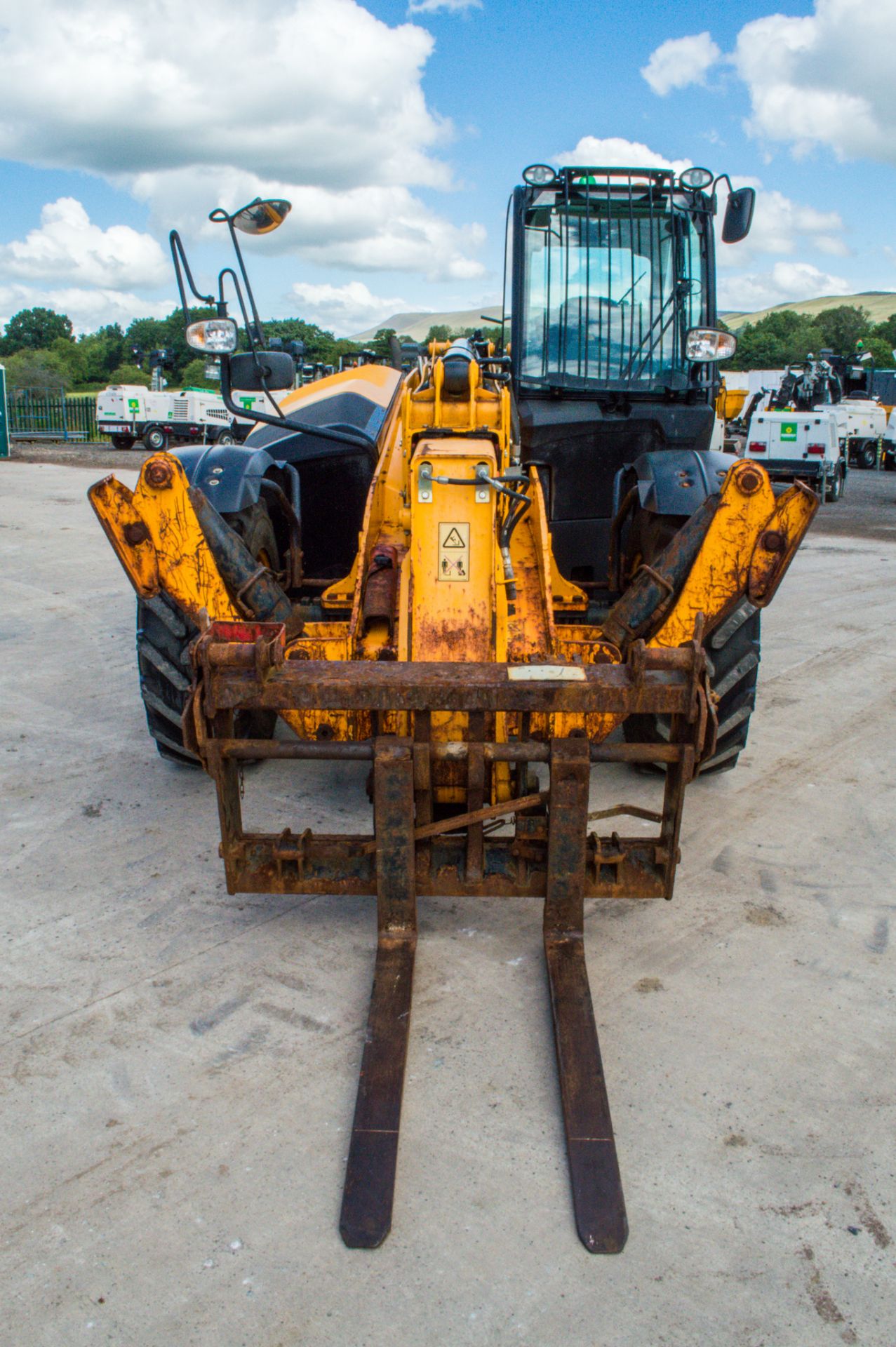 JCB 535-125 12 metre telescopic handler Year: 2016 S/N: 461180 Recorded Hours: 2400 A727307 - Image 5 of 26