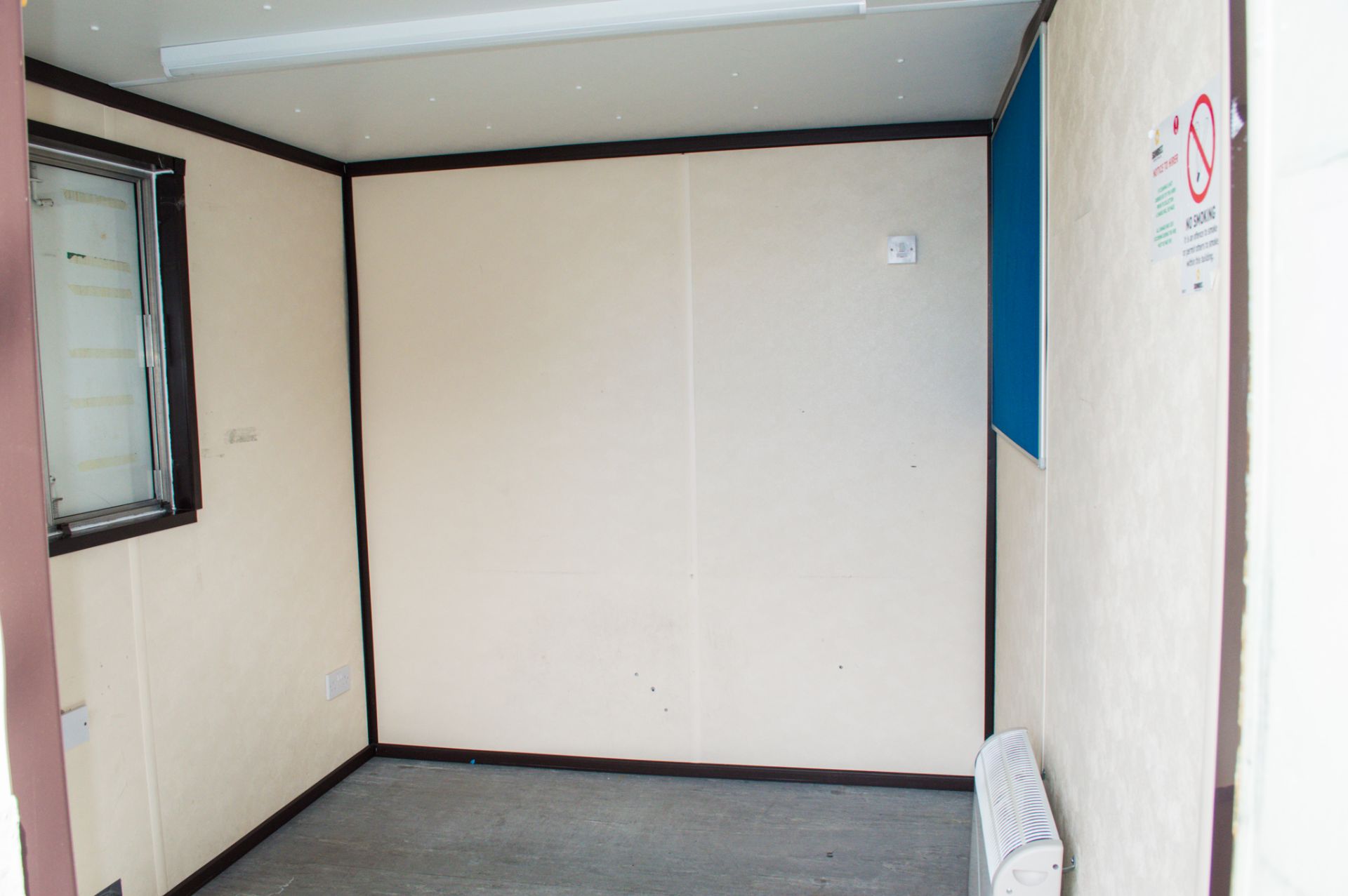 10 ft x 8 ft steel anti vandal office site unit c/w keys A574475 - Image 5 of 5